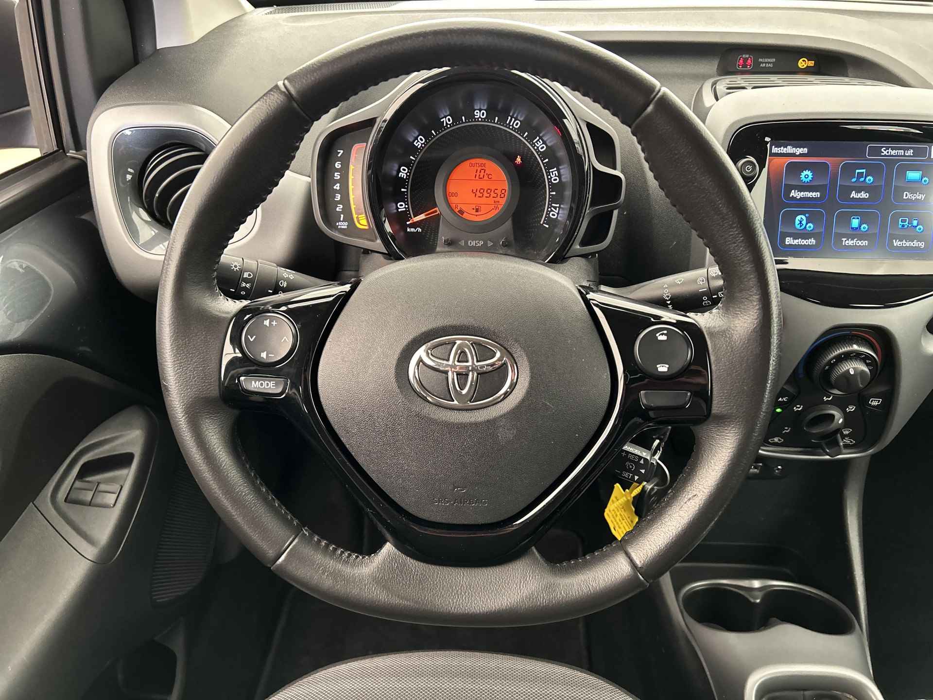 Toyota Aygo 1.0 VVT-i x-play - 18/34