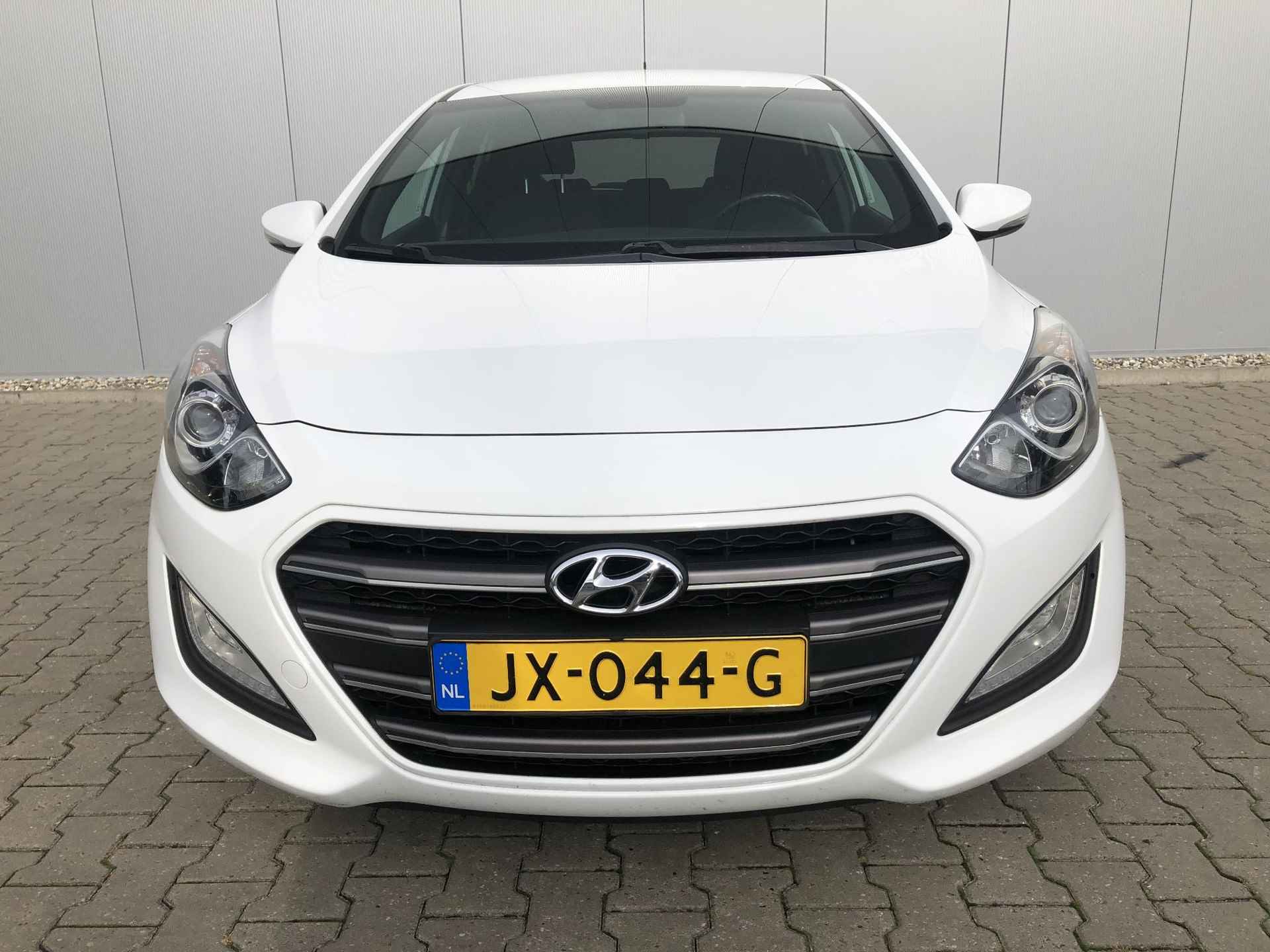 Hyundai i30 1.6 GDi GO! 2016 / Navigatie - 12/18