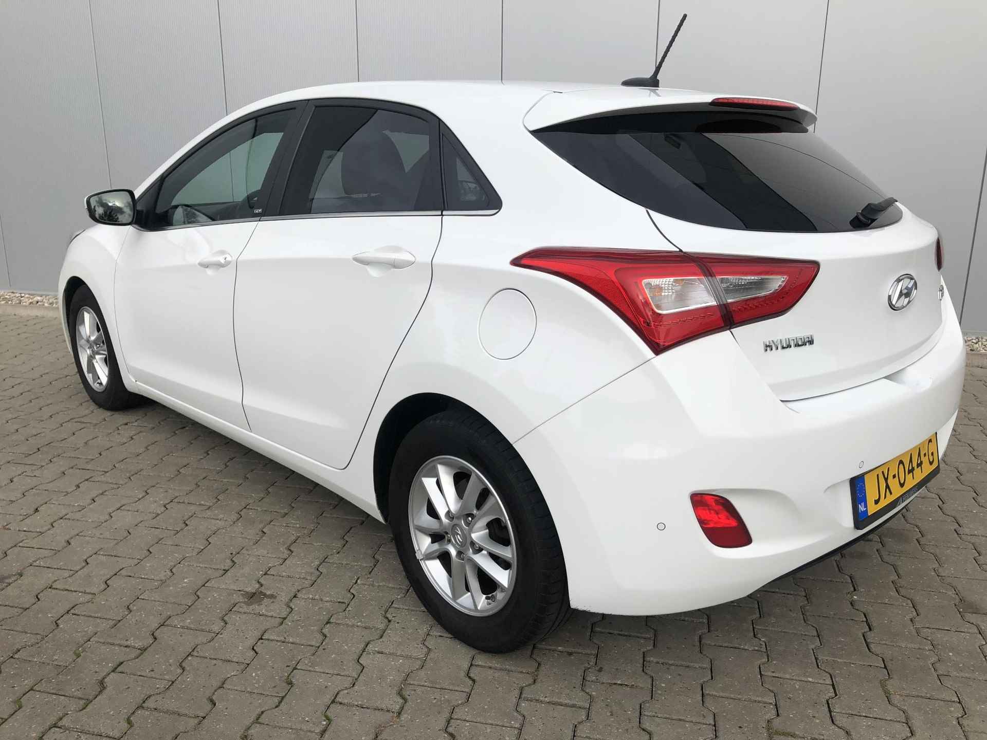 Hyundai i30 1.6 GDi GO! 2016 / Navigatie - 15/18