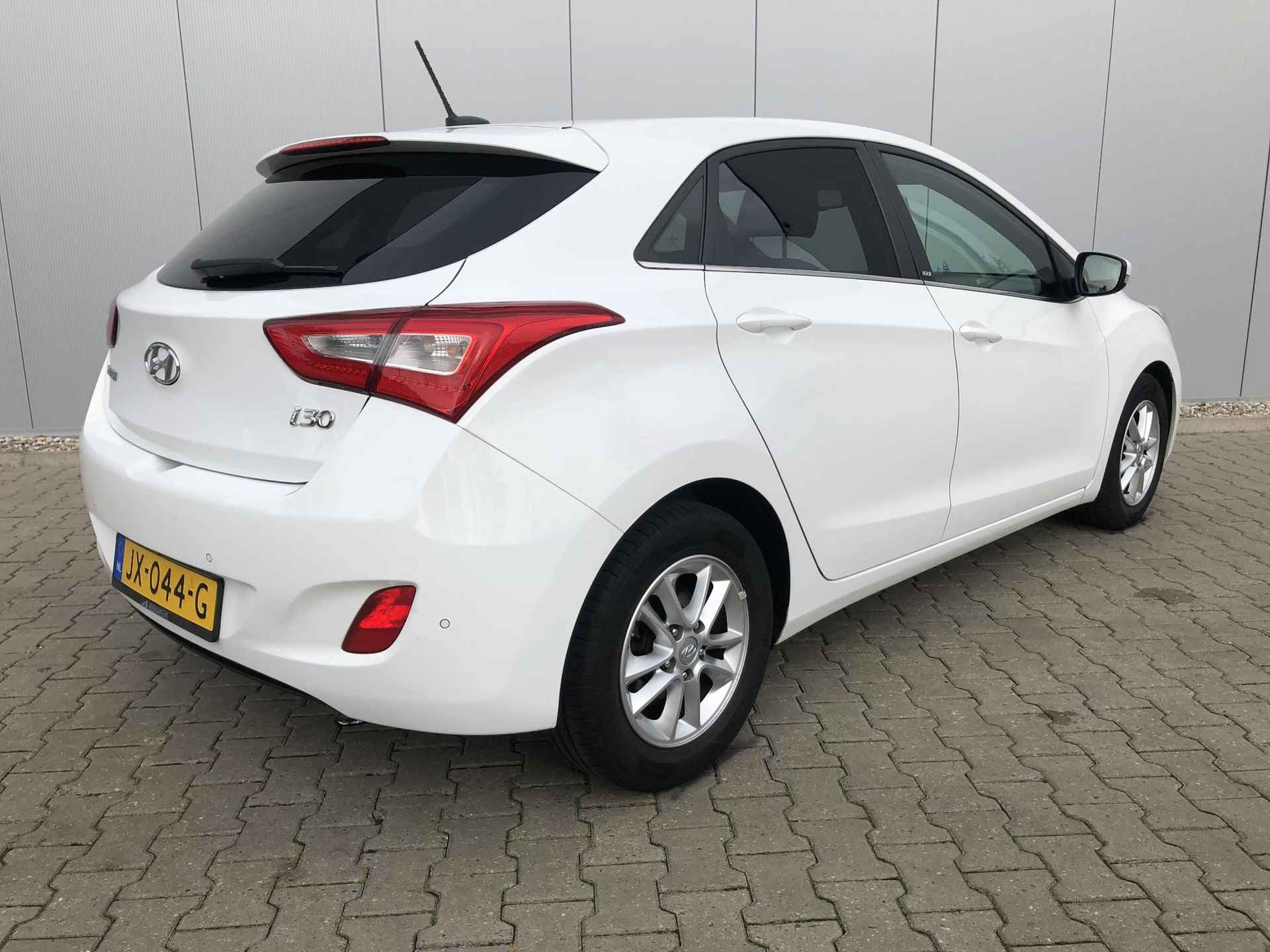 Hyundai i30 1.6 GDi GO! 2016 / Navigatie - 3/18