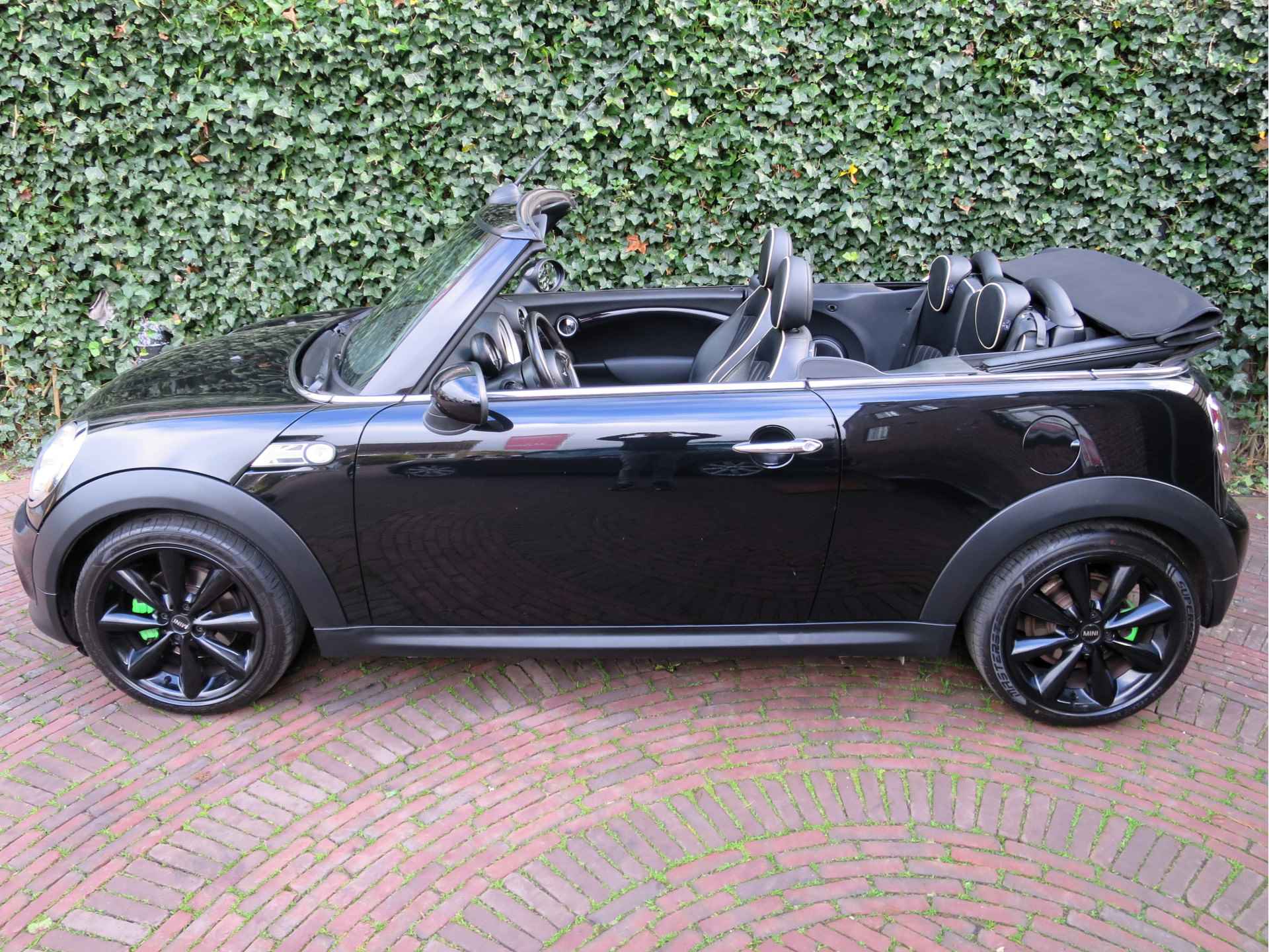 MINI Cabrio 1.6 Cooper Chili R57 LCI met Leder, Navi, BT, Xenon en 17" - 7/56