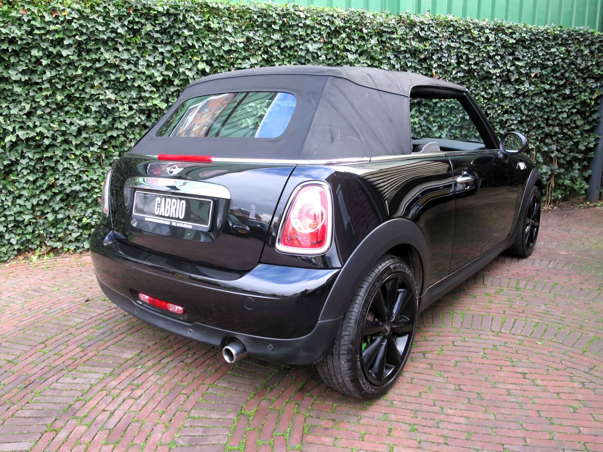 MINI Cabrio 1.6 Cooper Chili R57 LCI met Leder, Navi, BT, Xenon en 17" - 41/56