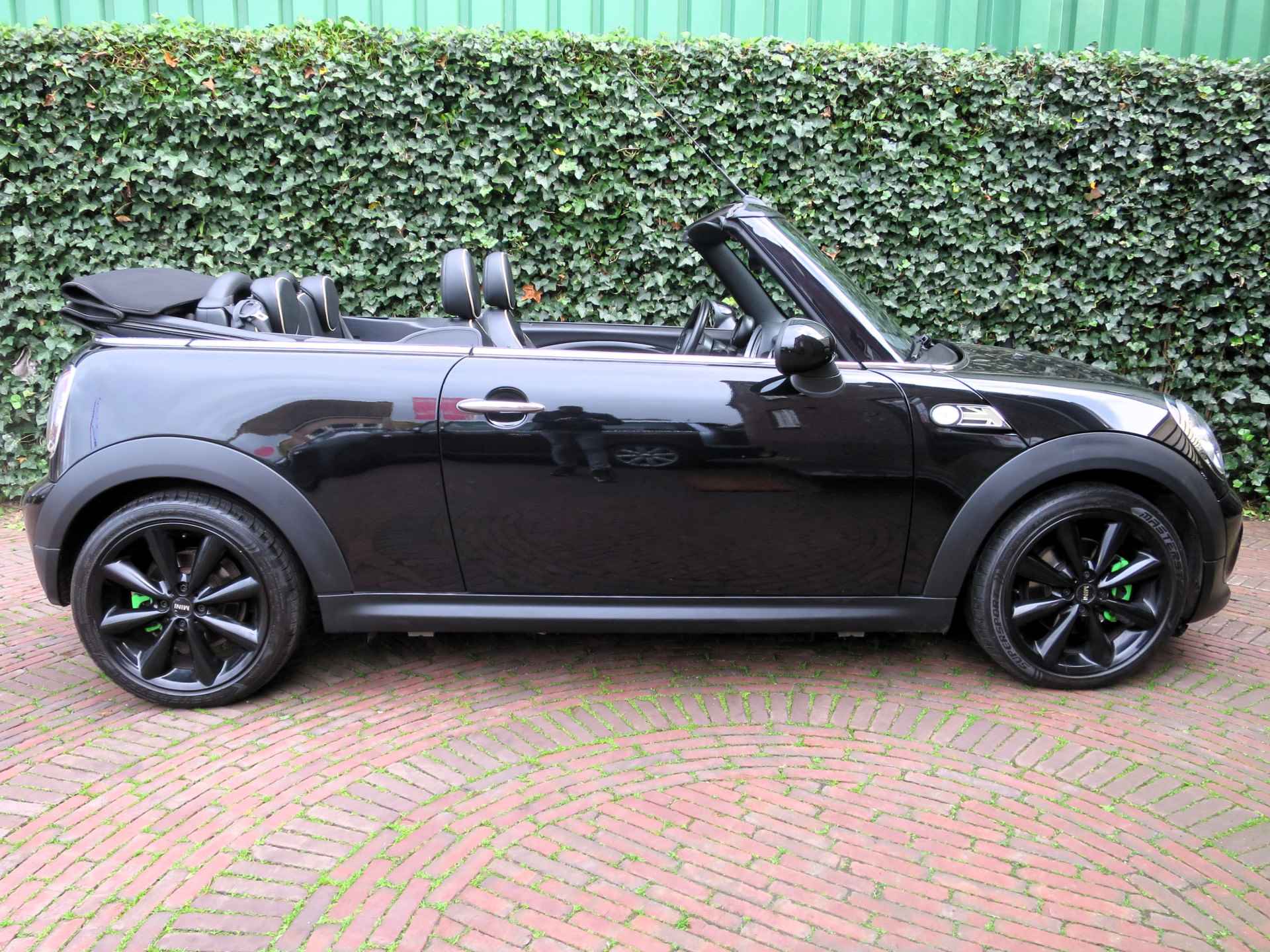 MINI Cabrio 1.6 Cooper Chili R57 LCI met Leder, Navi, BT, Xenon en 17" - 42/56