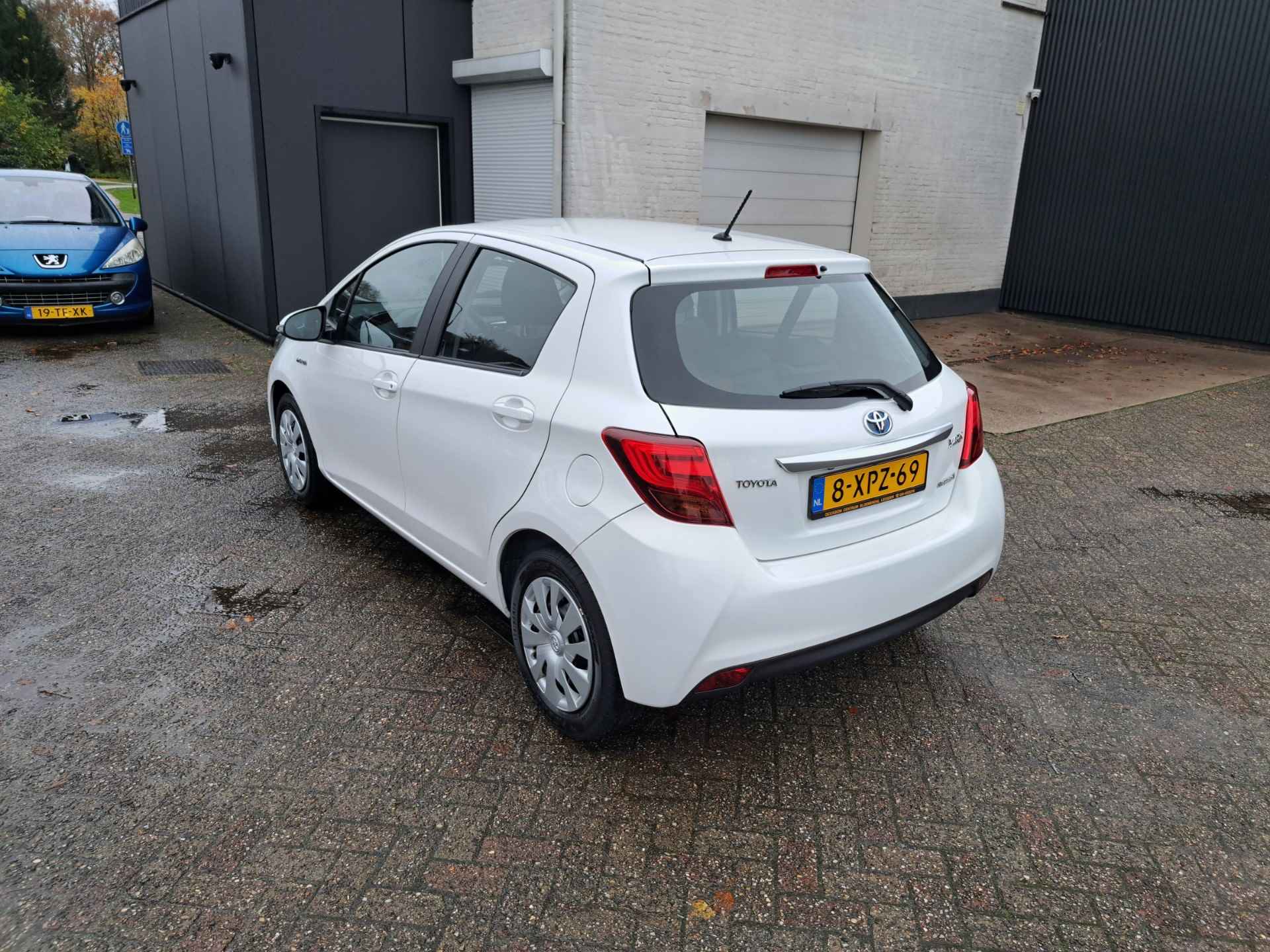 Toyota Yaris 1.5 Hybrid Aspiration - 5/19