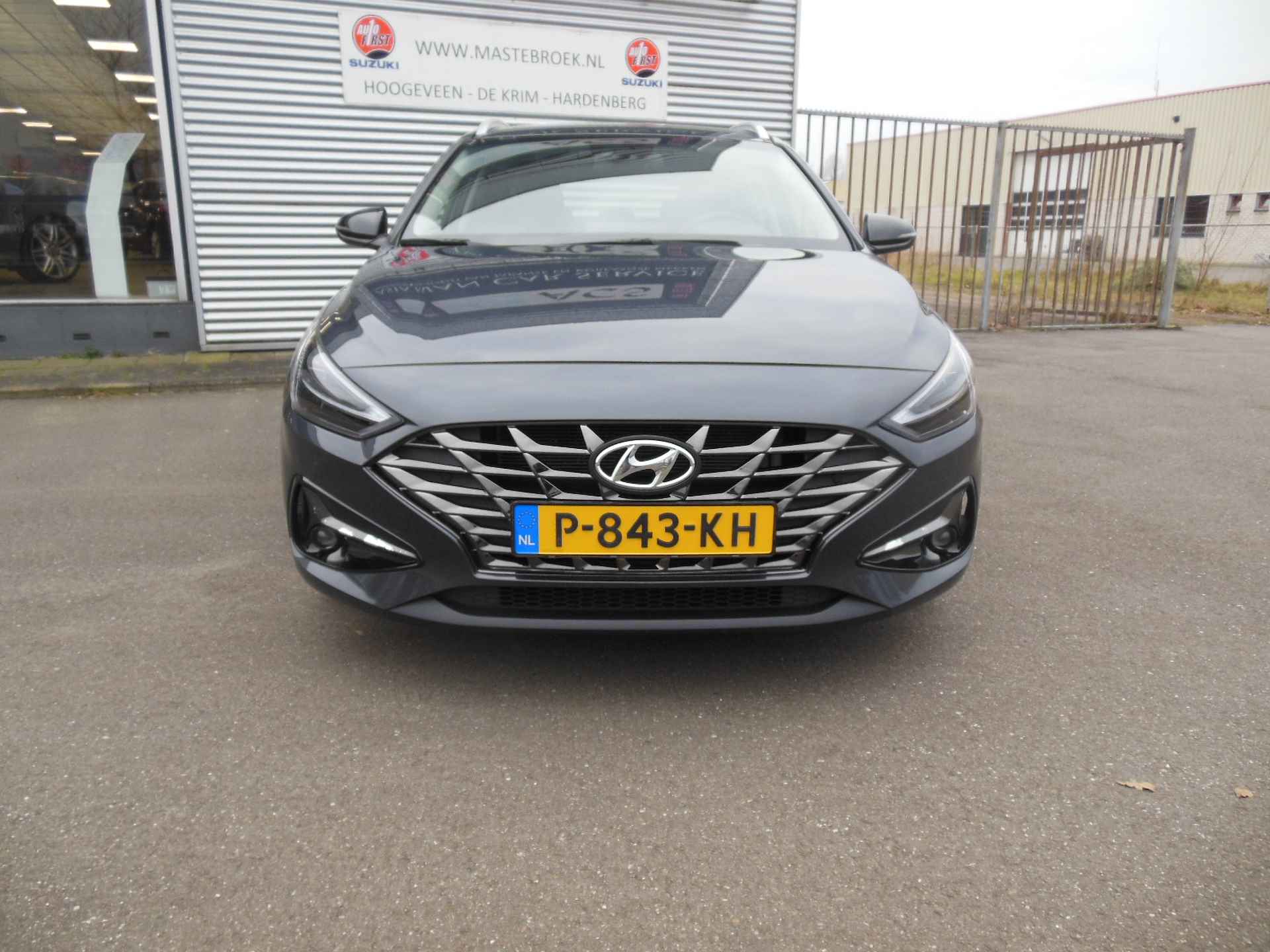 Hyundai i30 Wagon 1.5 T-GDi MHEV Premium Staat in Hoogeveen - 4/25