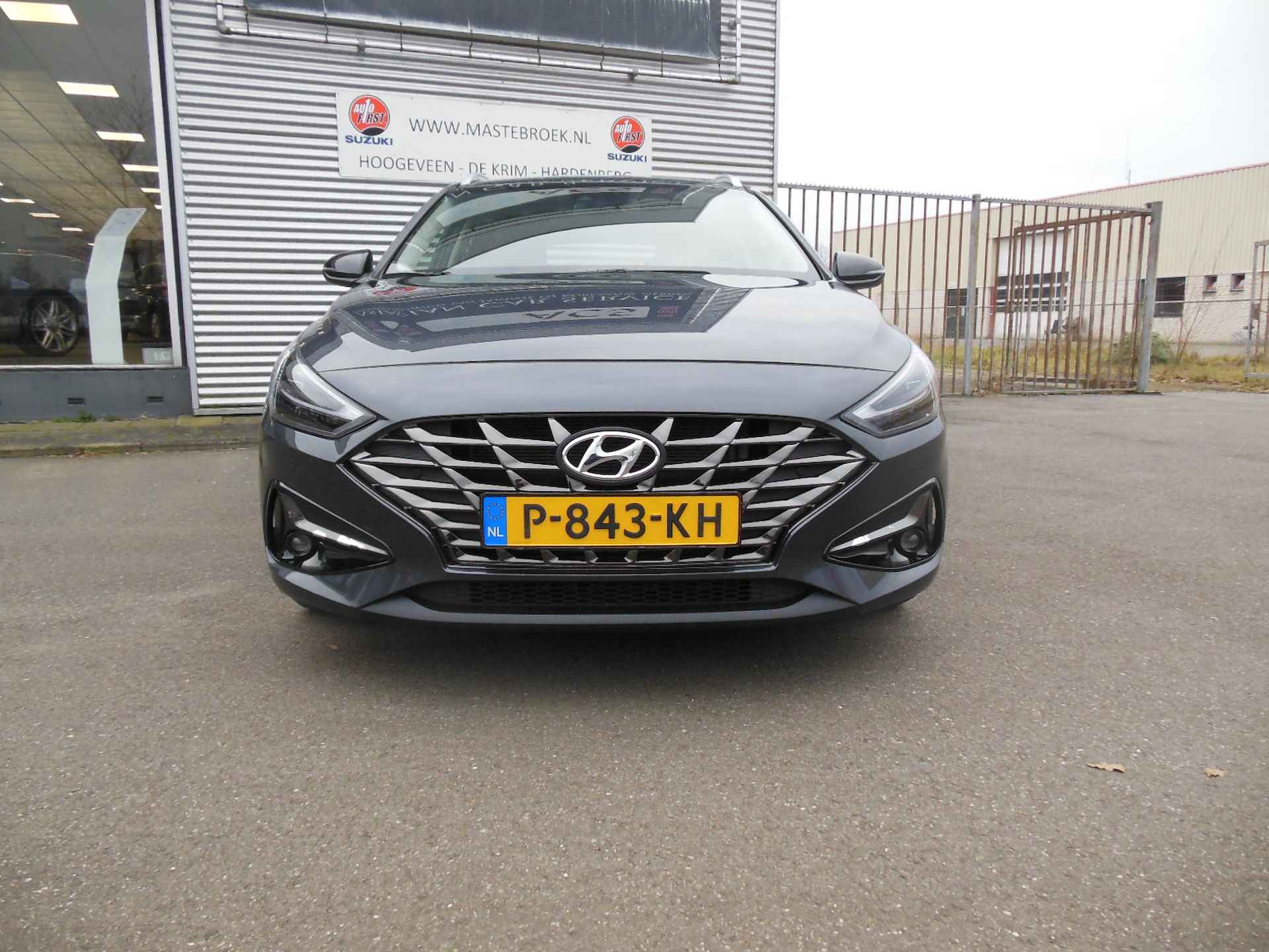 Hyundai i30 Wagon 1.5 T-GDi MHEV Premium Staat in Hoogeveen - 5/25