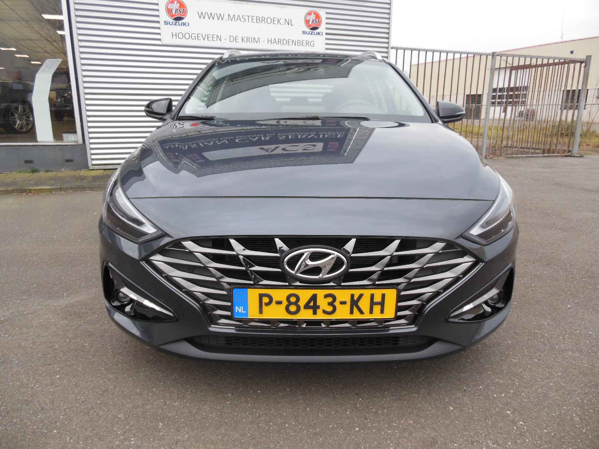 Hyundai i30 Wagon 1.5 T-GDi MHEV Premium Staat in Hoogeveen - 15/25