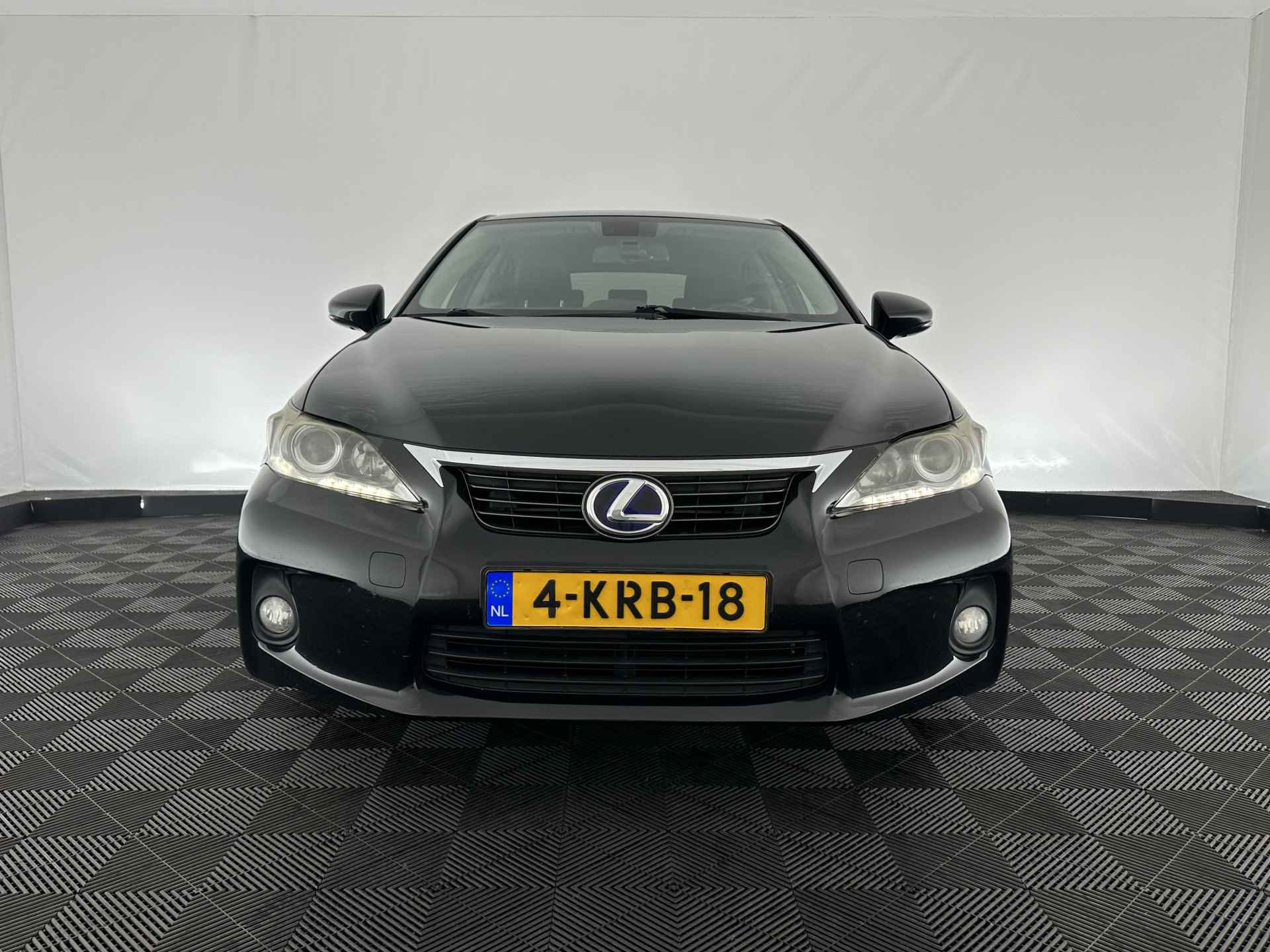 Lexus CT 200h Business Style Special Edition Aut. *NAVI-FULLMAP | VOLLEDER | ECC | CRUISE | COMFORT-SEATS | 17''ALU* - 2/32