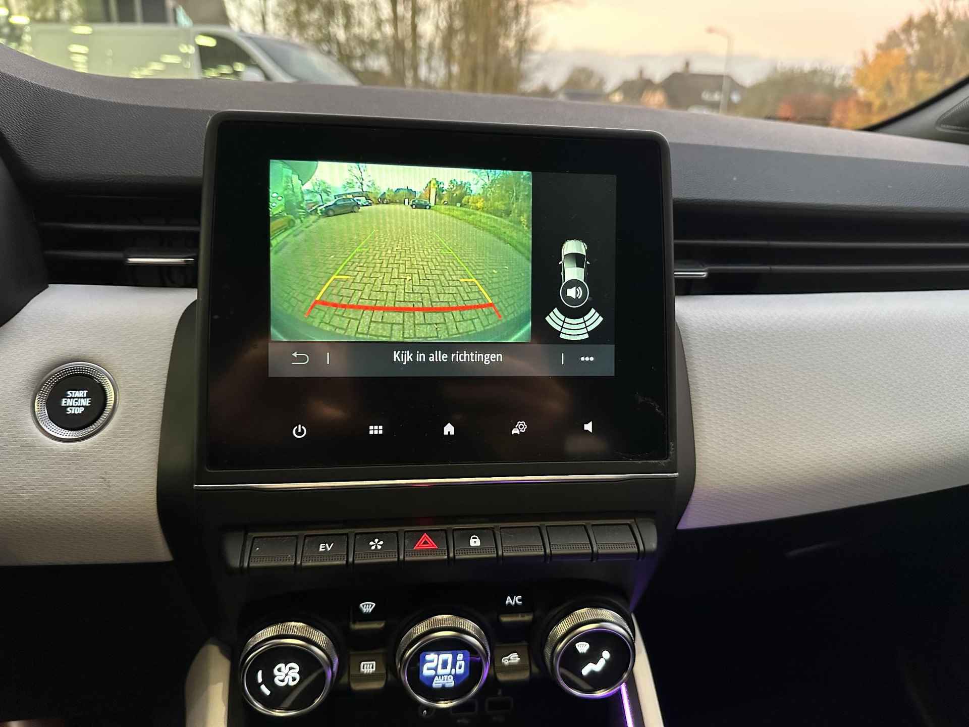 Renault Clio 1.6 E-Tech Hybrid 145 Techno | Navi | Clima | Cruise | LM velgen 16" | PDC V+A + Camera | Apple Carplay/Android Auto | All season banden - 23/26