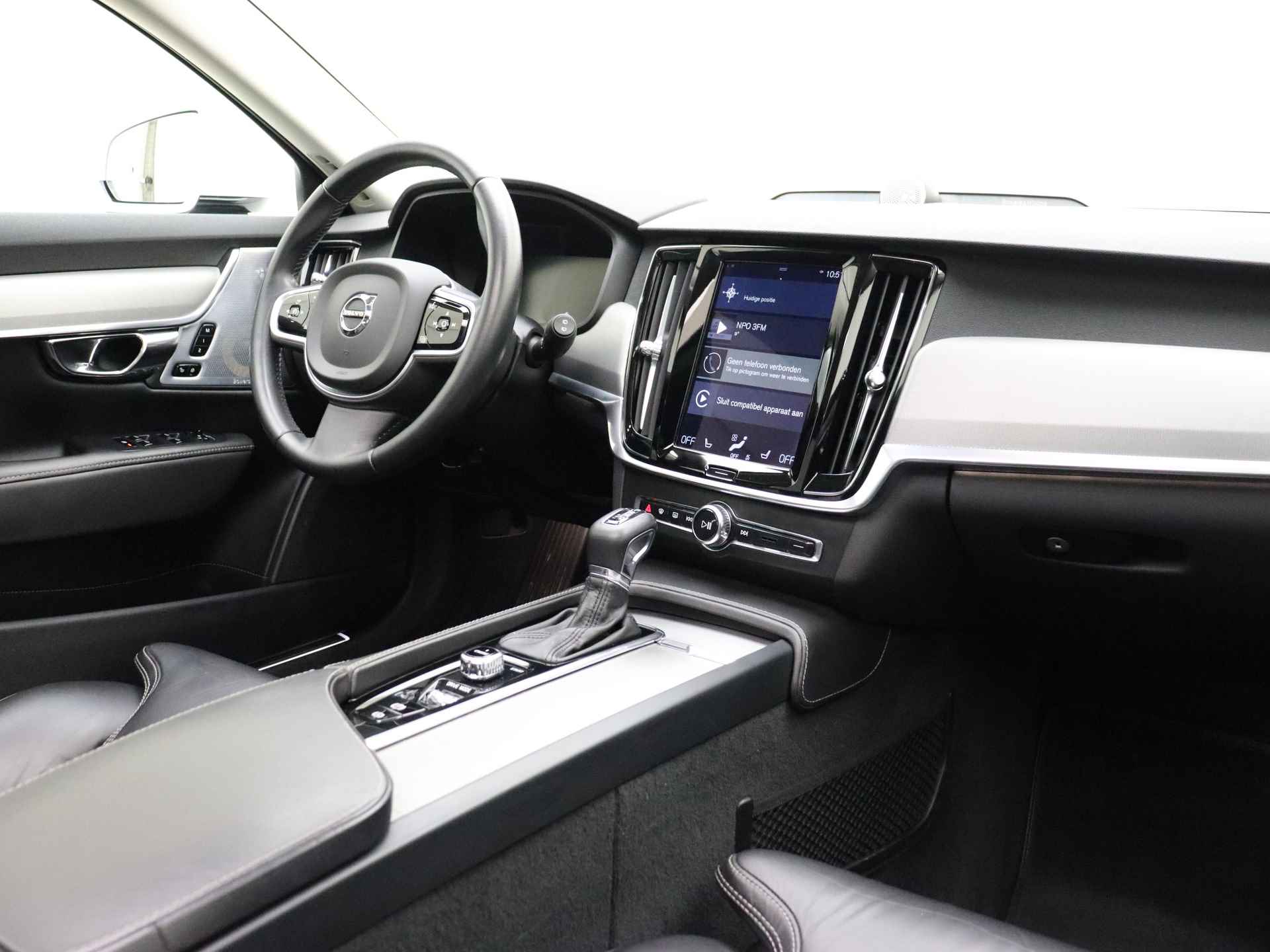 Volvo V90 T5 255pk Automaat Inscription / B&W Audio / Head-Up / Elektr. Stoelen / Panoramadak / Adapt. Cruise / 360 Camera / 20'' / BLIS / DAB / Alarm 3 / - 3/43