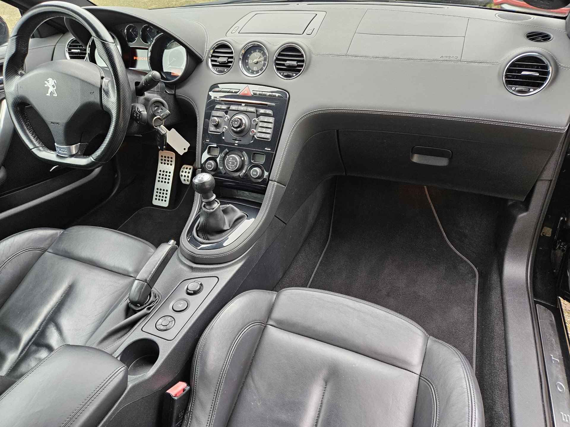 Peugeot RCZ 1.6 Turbo 200PK/Apple Carplay/Leder int./Elekt. Stoelen+Memory/Stoelverw./Cruise&Clima Control/JBL Audio/(MET GARANTIE*) - 11/31