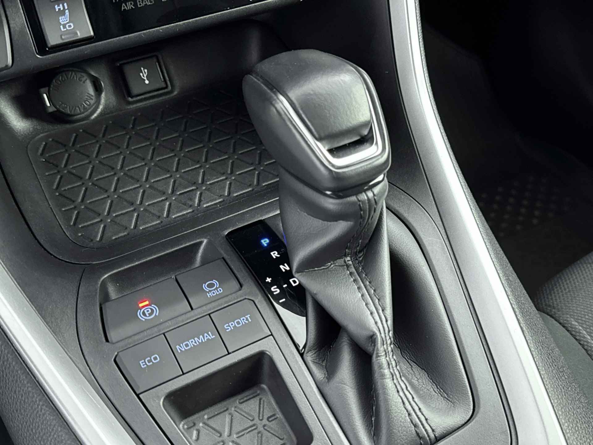 Toyota RAV4 2.5 Hybrid Active Limited | Parkeersensoren V+A | Apple Carplay / Android Auto | - 11/40