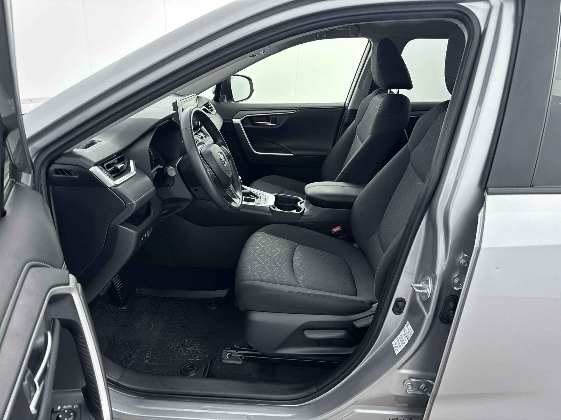 Toyota RAV4 2.5 Hybrid Active Limited | Parkeersensoren V+A | Apple Carplay / Android Auto | - 19/40