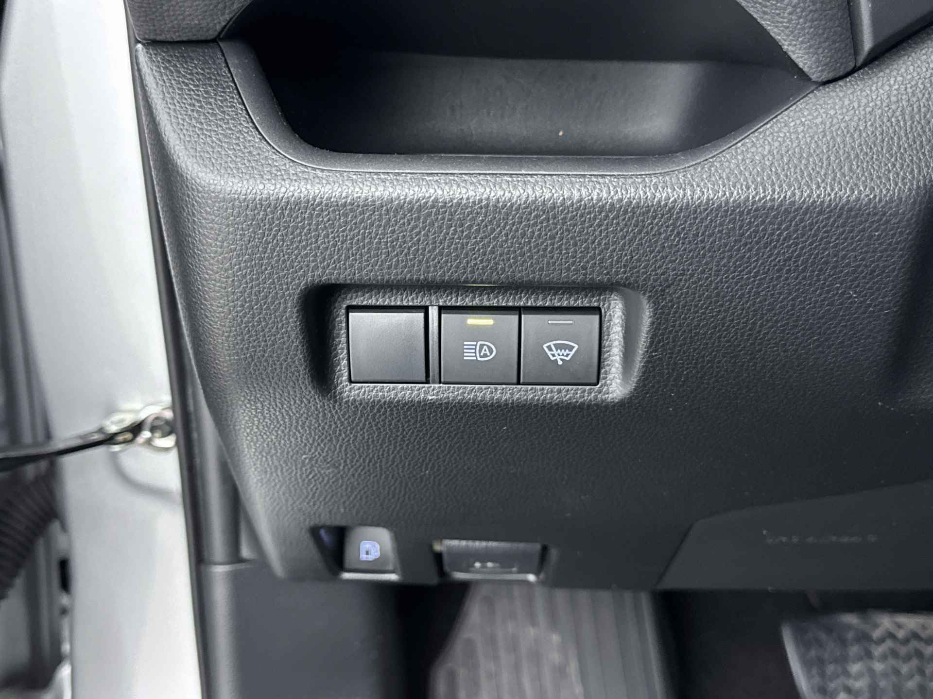 Toyota RAV4 2.5 Hybrid Active Limited | Parkeersensoren V+A | Apple Carplay / Android Auto | - 33/40