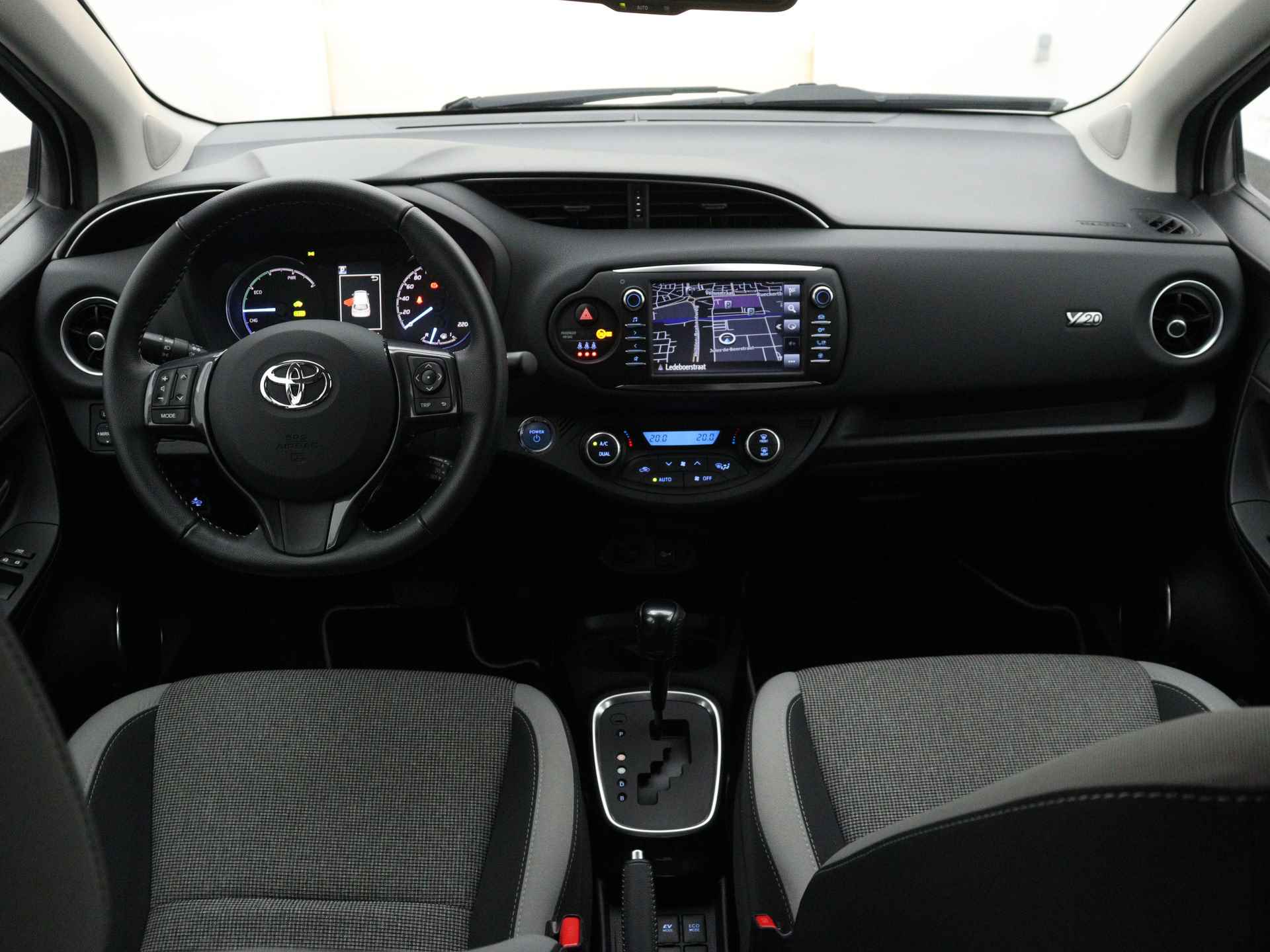 Toyota Yaris 1.5 Hybrid Y20 | Navigatie | Camera | LM velgen | Cruise Control | Climate Control | - 6/42