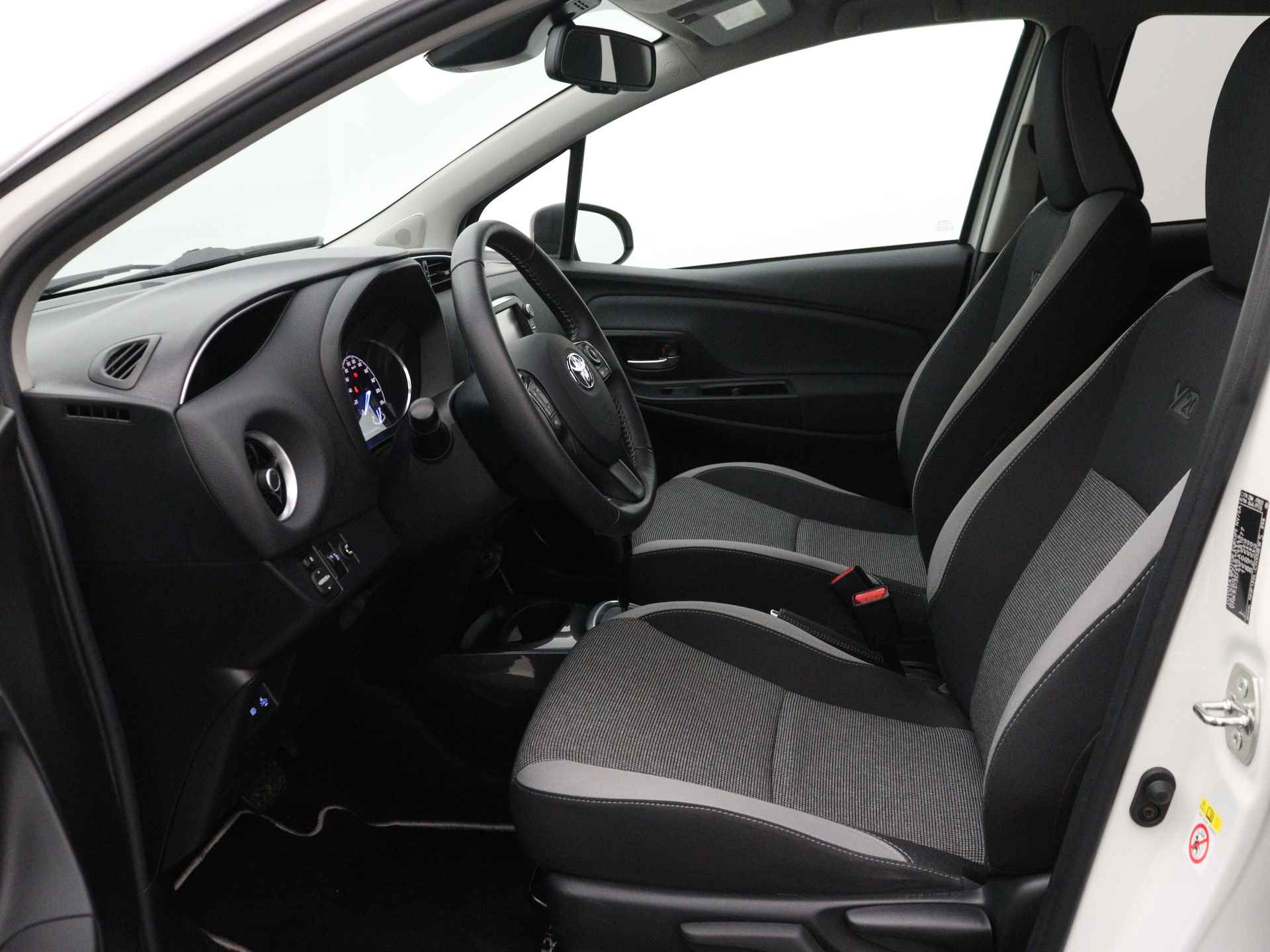 Toyota Yaris 1.5 Hybrid Y20 | Navigatie | Camera | LM velgen | Cruise Control | Climate Control | - 20/42