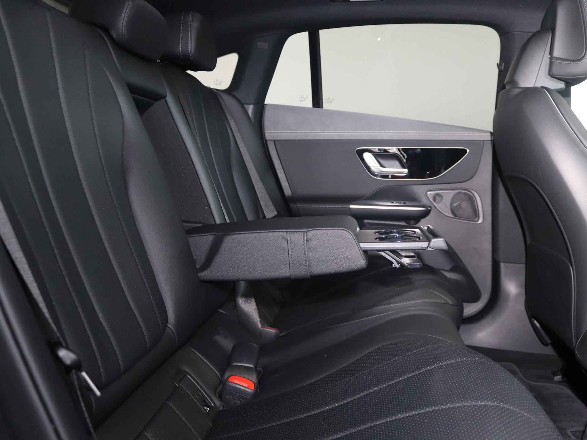 Mercedes-Benz EQE 300 Business Edition 89 kWh Nieuwprijs € 72.132,- | Panoramadak | Getinte ramen | 22kw AC boardlader - 28/35