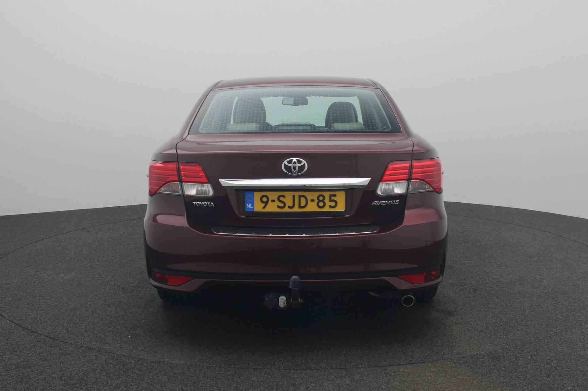 Toyota Avensis 1.8 VVTi Dynamic Business - 5/38