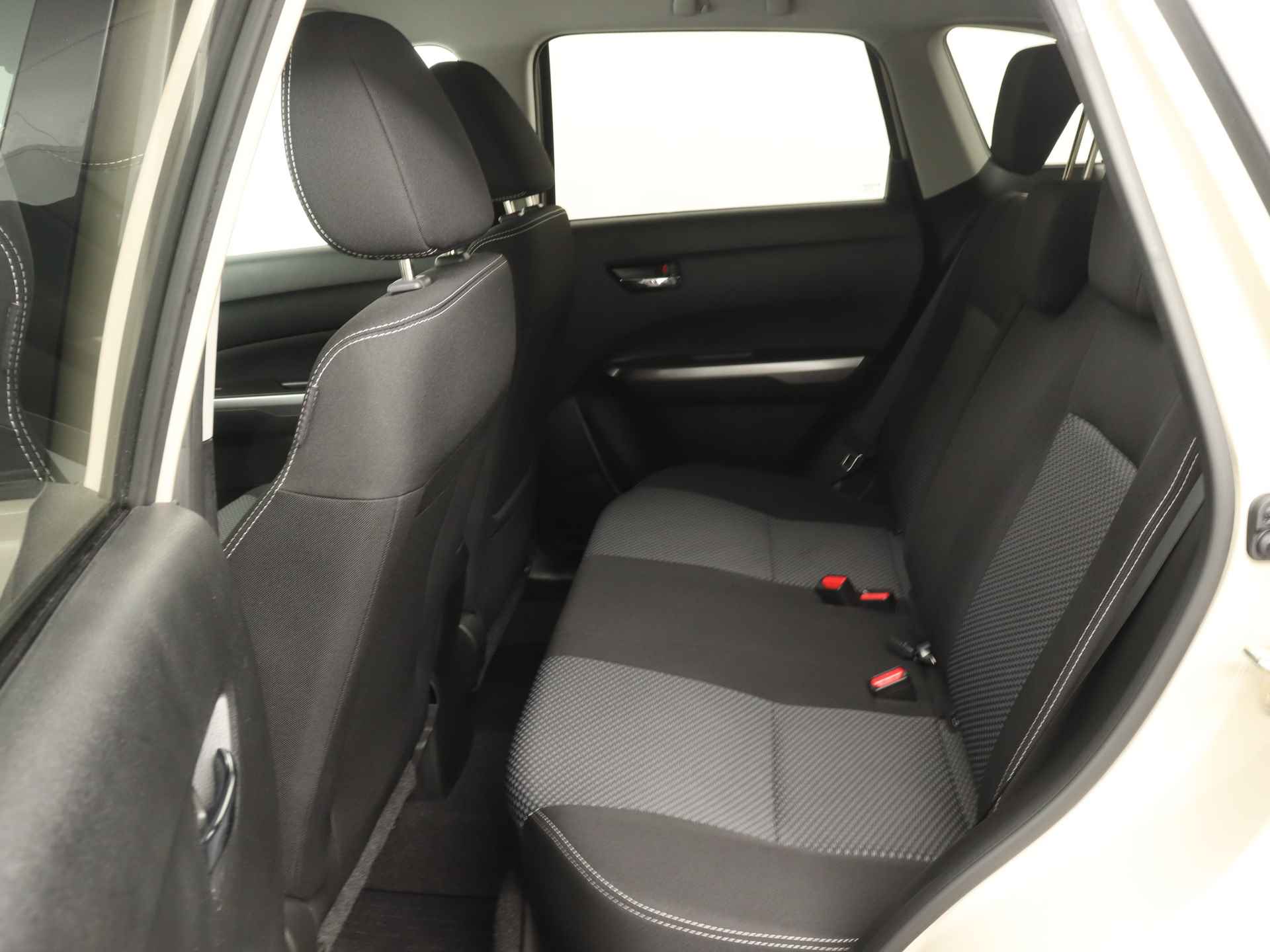 Suzuki Vitara 1.4 Boosterjet Select Smart Hybrid | Voorstoelen verwarmd | Navigatie | - 21/42