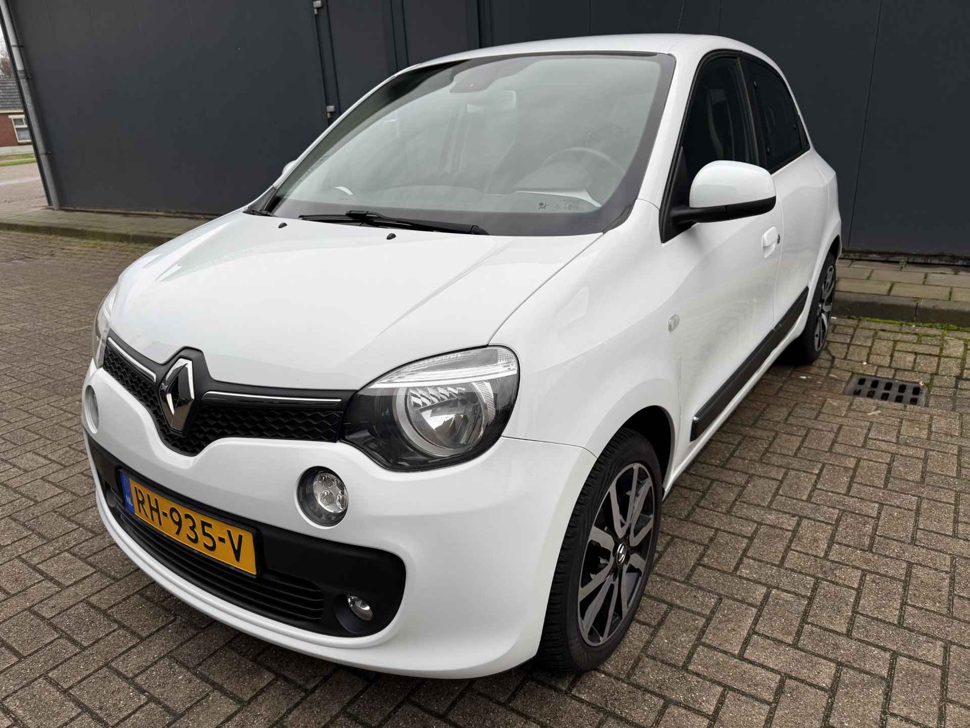 Renault Twingo 1.0 SCe Intens Automaat / Airco / Navigatie / Achteruitrijcamera / Cruise Control / DAB / Sensoren Achter - 29/33