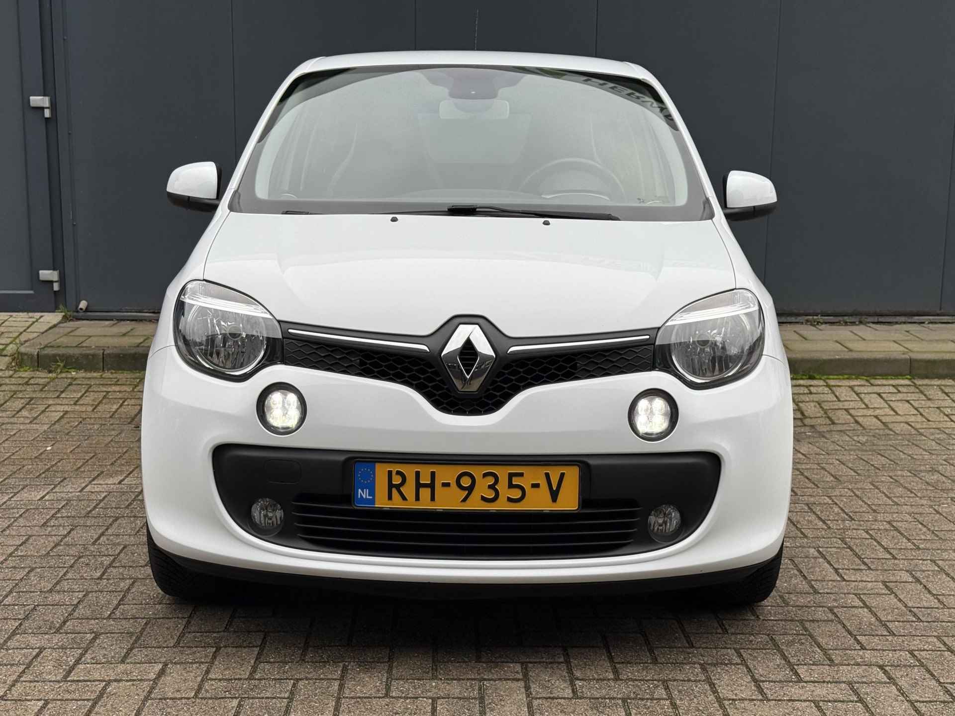 Renault Twingo 1.0 SCe Intens Automaat / Airco / Navigatie / Achteruitrijcamera / Cruise Control / DAB / Sensoren Achter - 31/33