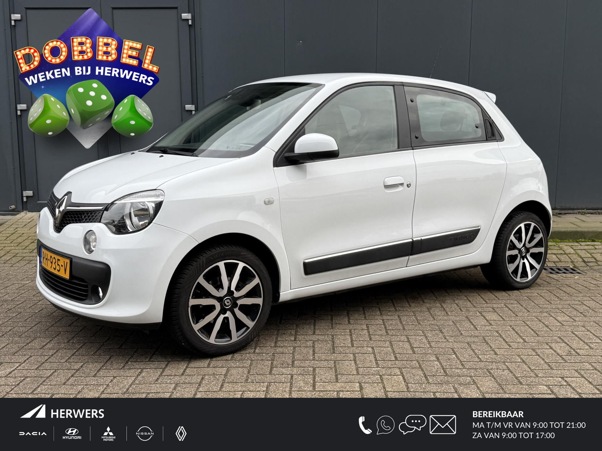 Renault Twingo 1.0 SCe Intens Automaat / Airco / Navigatie / Achteruitrijcamera / Cruise Control / DAB / Sensoren Achter