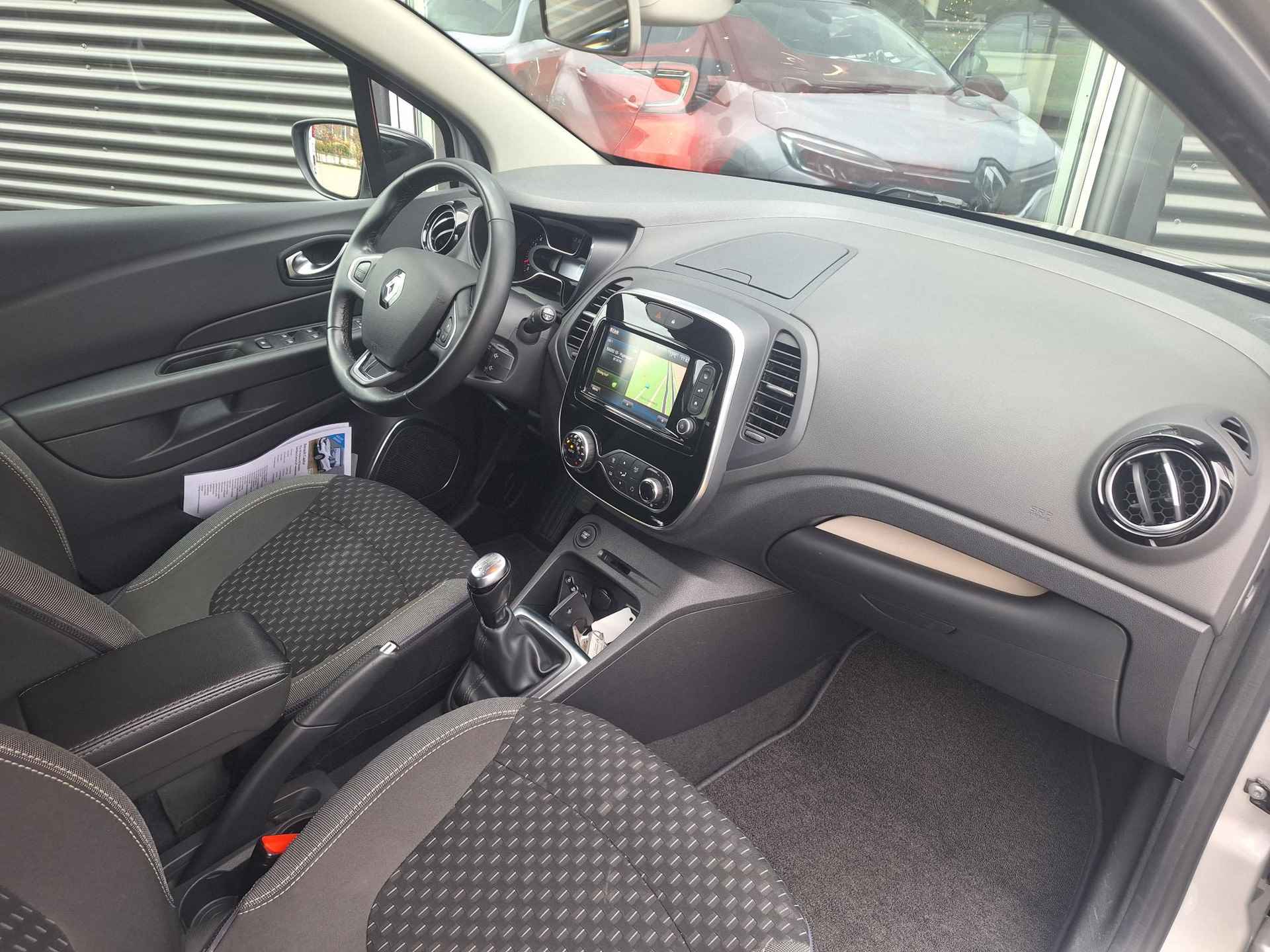 Renault Captur TCe 90 Intens All Season banden,Camera,P-sensoren voor/achter,Android Auto,Trekhaak - 25/44