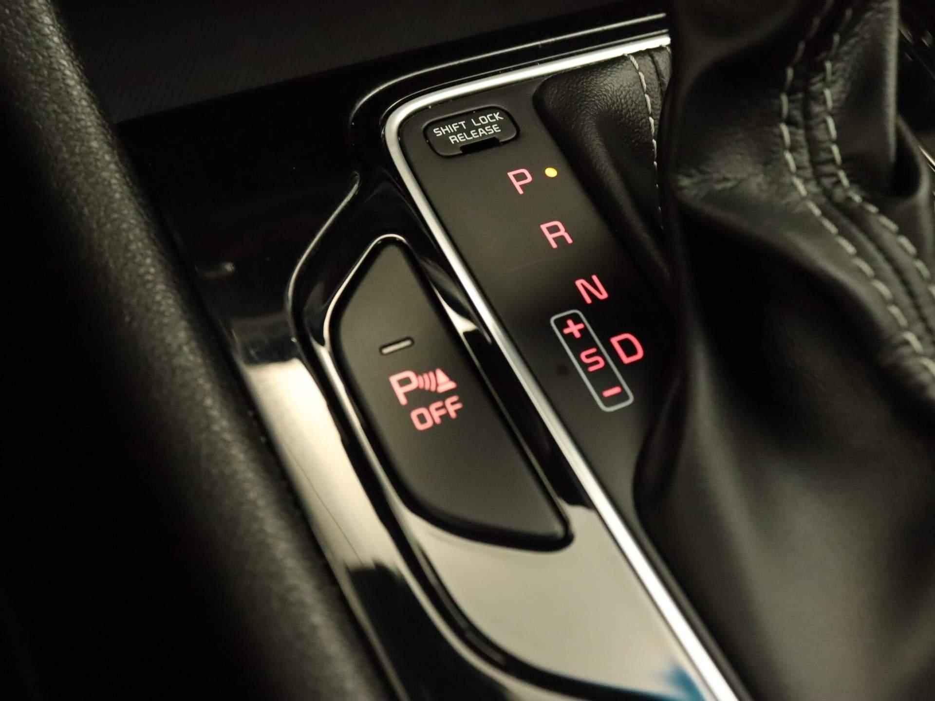 Kia Niro 1.6 GDi Hybrid Edition - ORIGINEEL NEDERLANDSE AUTO - PARKEERSENSOREN ACHTER - CRUISE CONTROL - STOEL EN STUUR VERWARMING - NAVIGATIE - 30/35