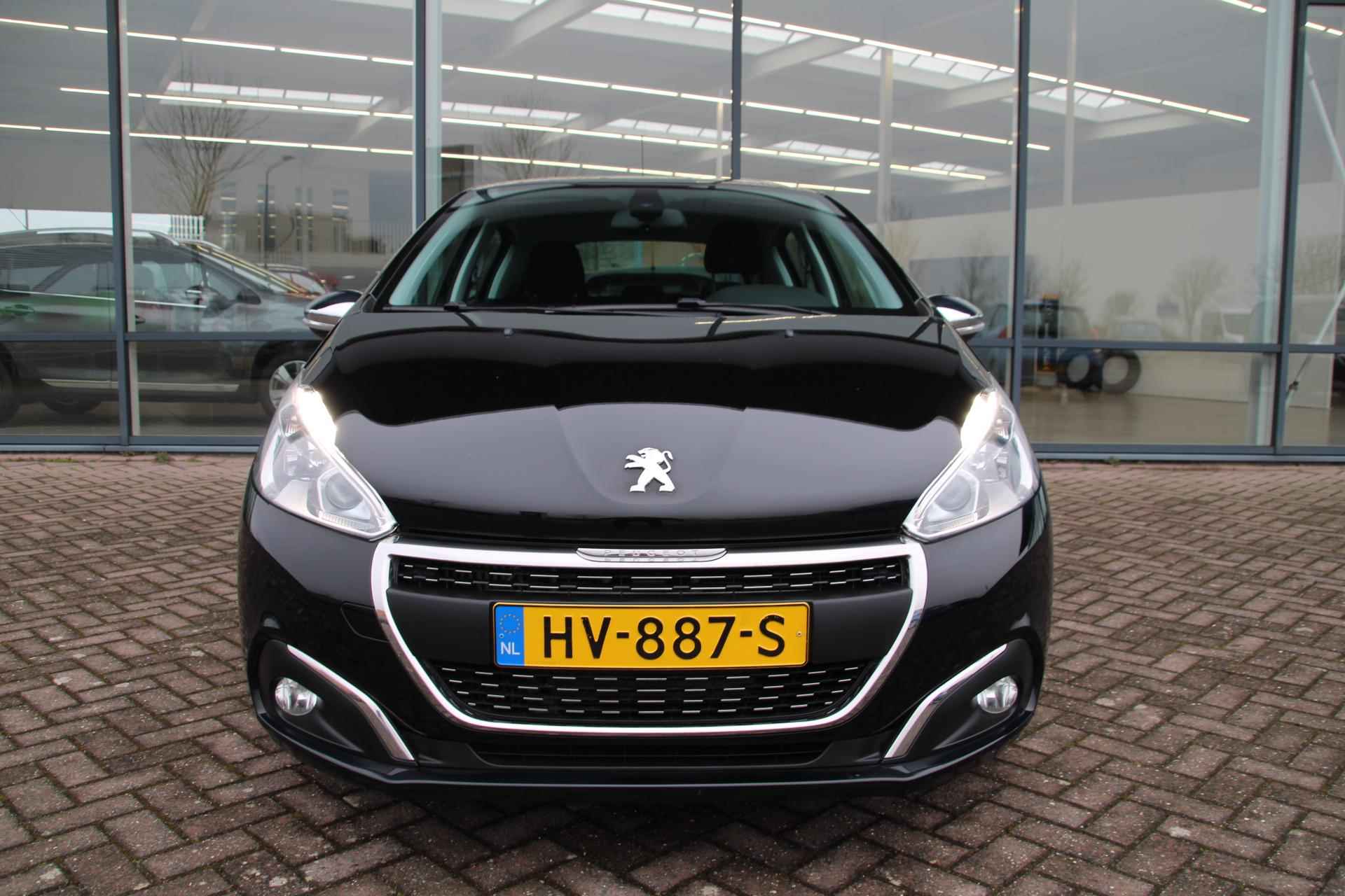 Peugeot 208 1.6 BlueHDi Blue Lease Executive 5-drs Airco Navi Let op 91150km 1e eig. Euro6 - 44/54