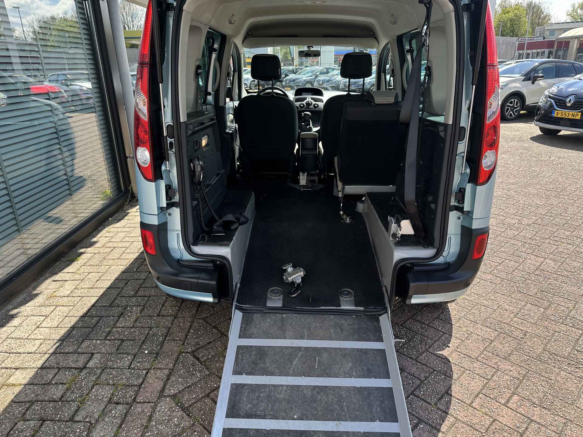 Renault Kangoo Family 1.6-16V Automaat | Rolstoelauto | 3+1 | airco | rolstoel | aanpassing | tijdelijk gratis Top Afleverpakket twv Eur 695 - 15/38