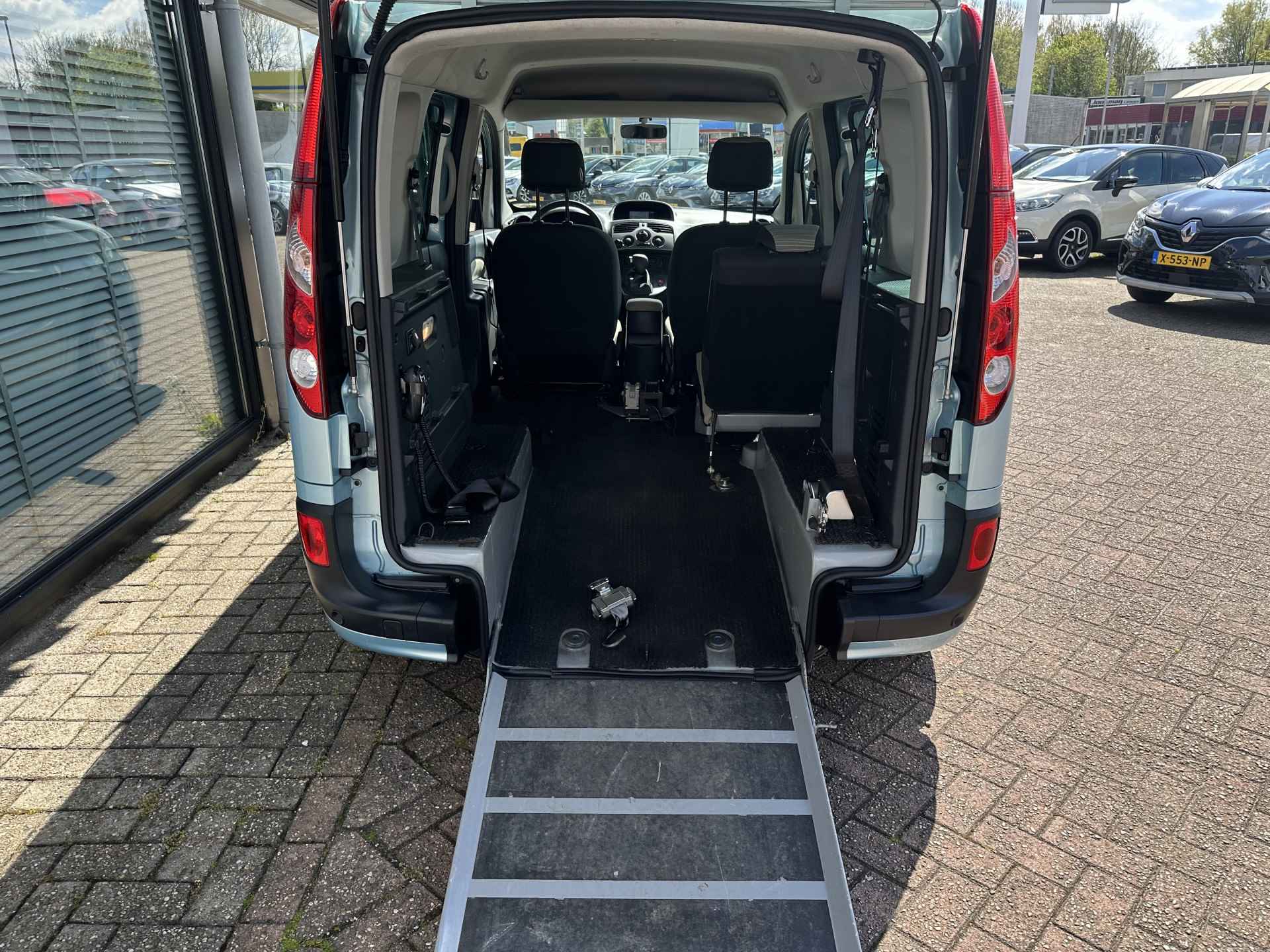 Renault Kangoo Family 1.6-16V Automaat | Rolstoelauto | 3+1 | airco | rolstoel | aanpassing | tijdelijk gratis Top Afleverpakket twv Eur 695 - 17/38