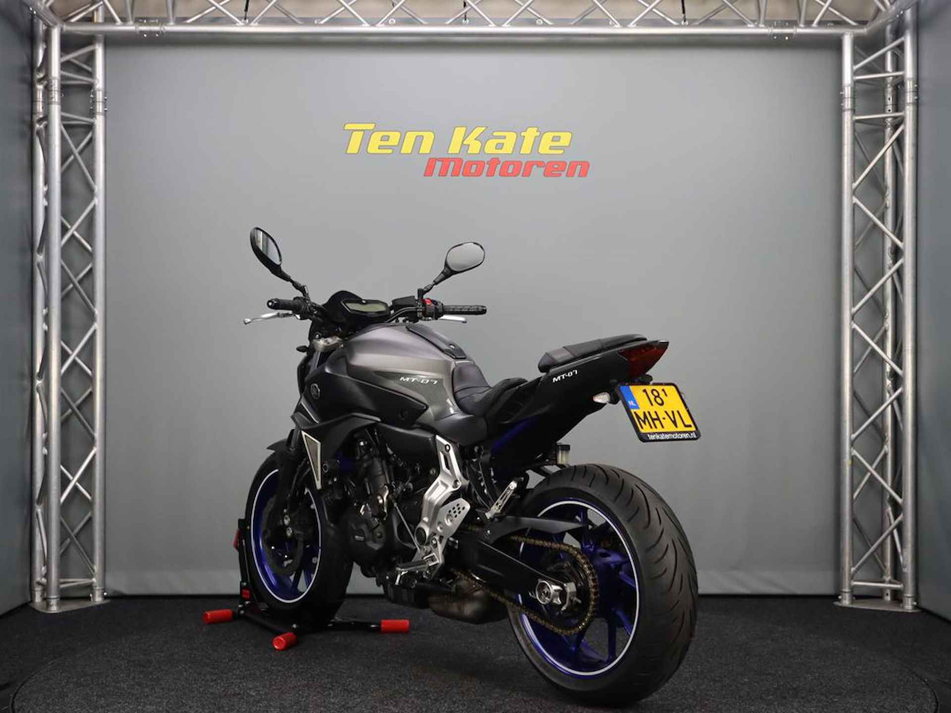 Yamaha MT-07 - 8/12