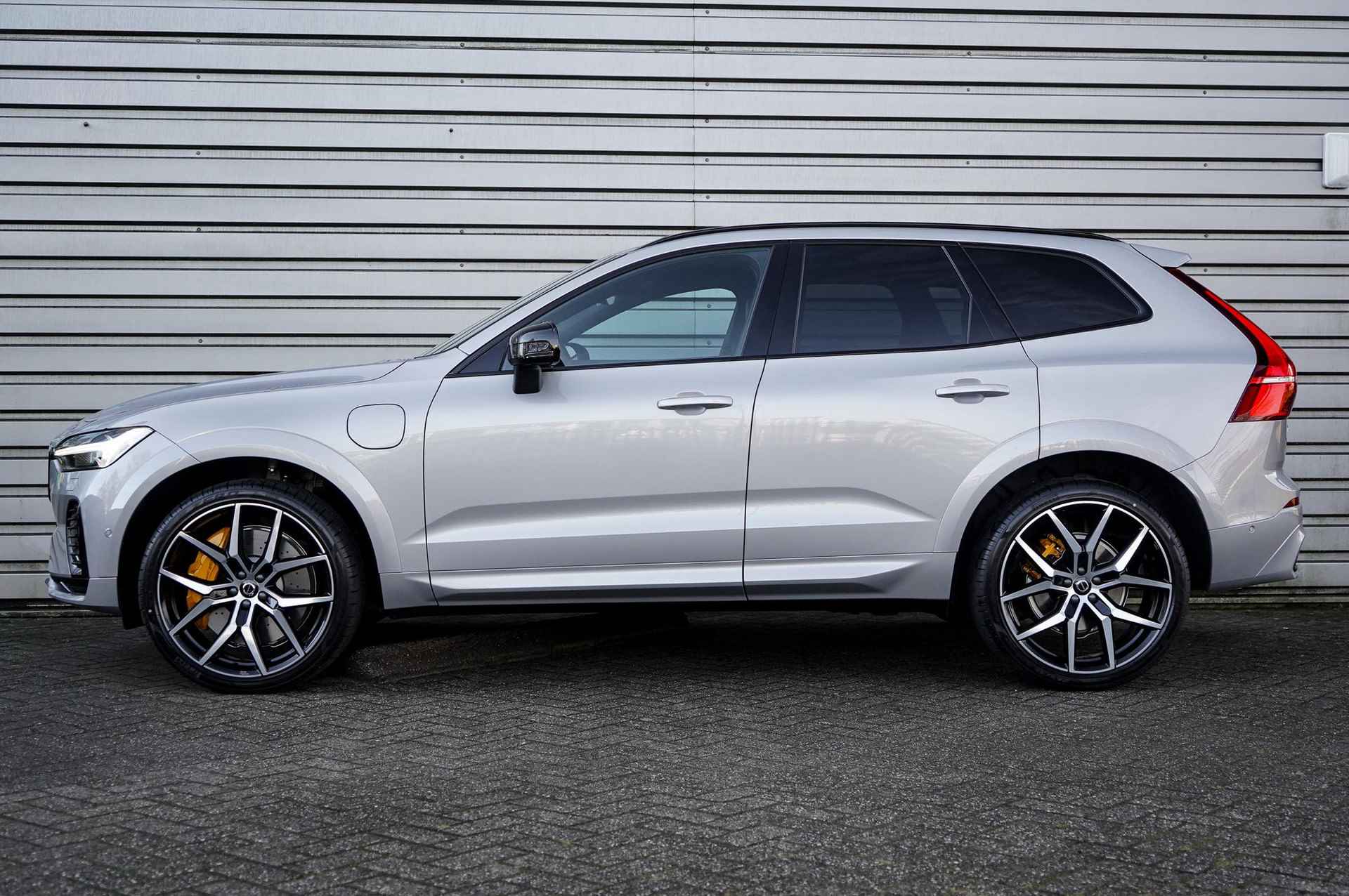 Volvo XC60 2.0 T8 AWD Polestar Engineered | 22" 5-Y Spaaks gesmeden Velgen | Bowers & Wilkins audiosysteem | Visual Park Assist | Pilot assist | adaptieve Cruise Controle | - 2/30