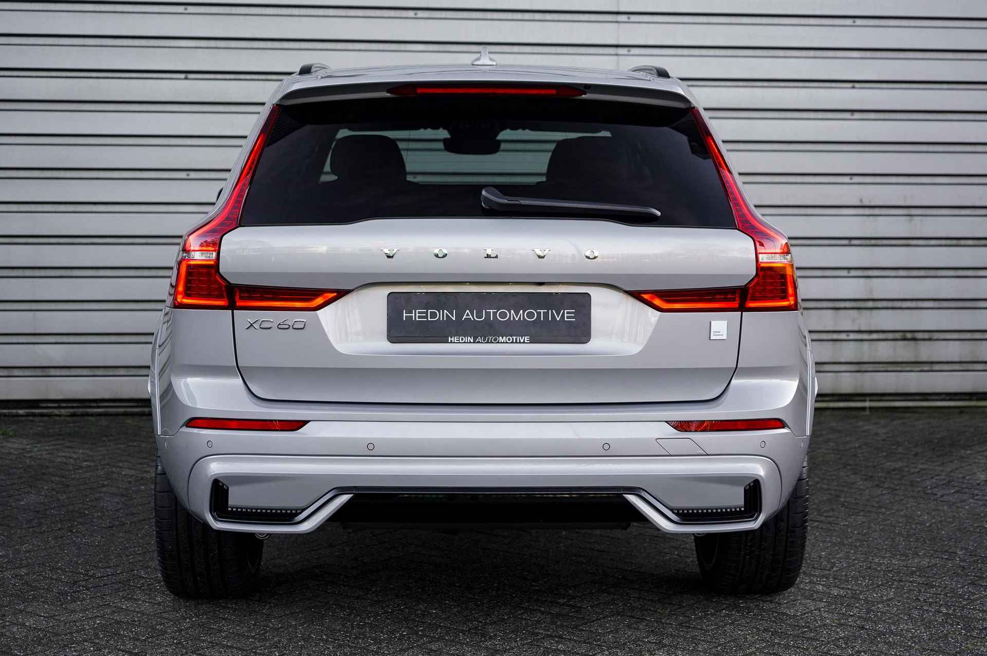 Volvo XC60 2.0 T8 AWD Polestar Engineered | 22" 5-Y Spaaks gesmeden Velgen | Bowers & Wilkins audiosysteem | Visual Park Assist | Pilot assist | adaptieve Cruise Controle | - 4/30