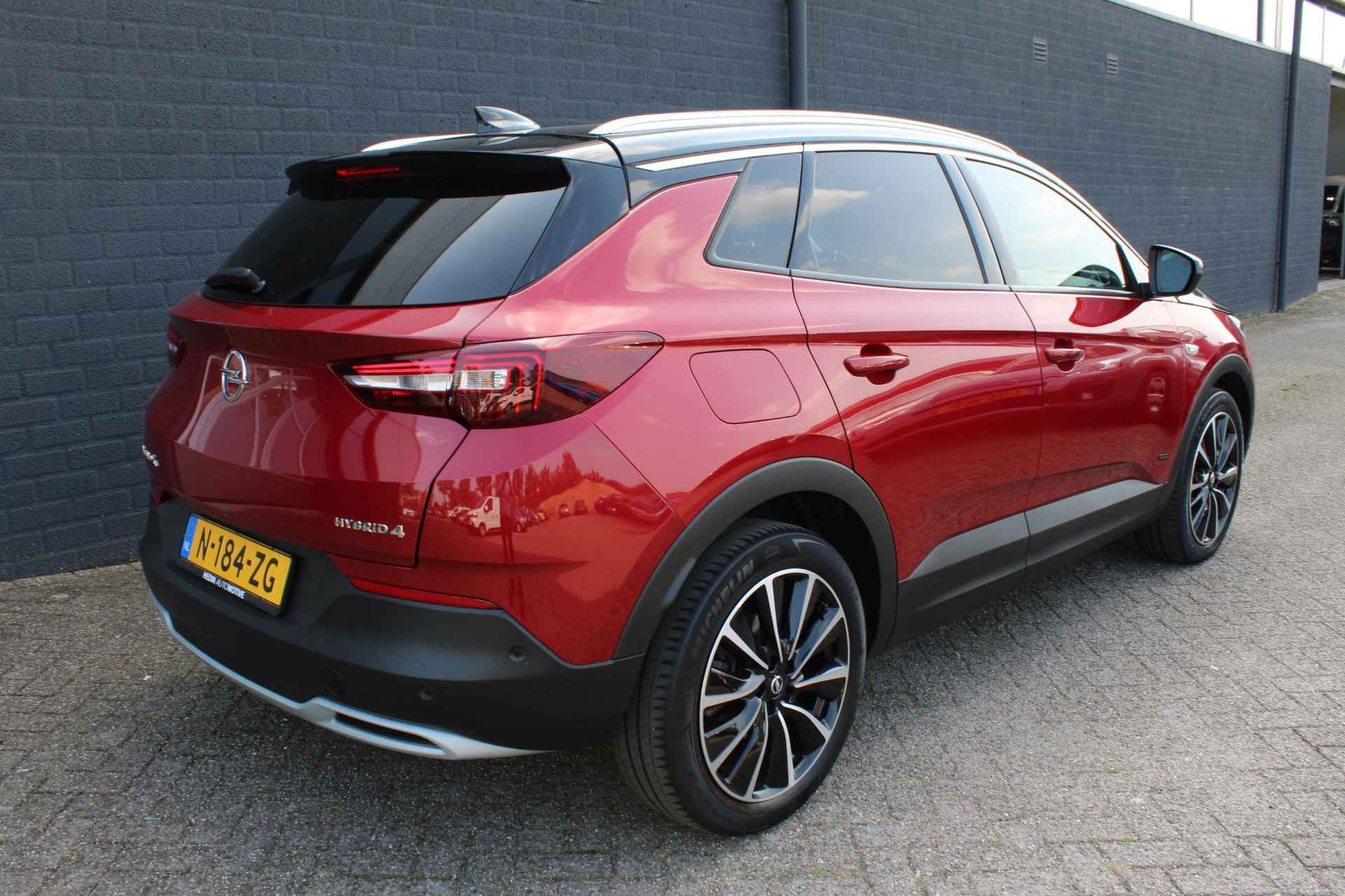 Opel Grandland X 1.6 Turbo Hybrid4 Ultimate Automaat/Navi/Camera/Clima/Adaptieve Cruise control/Radio-DAB-USB/Bluetooth/Lederen bekleding/Stoel verwarming+koeling/LM-velgen/Parkeersensoren - 4/30