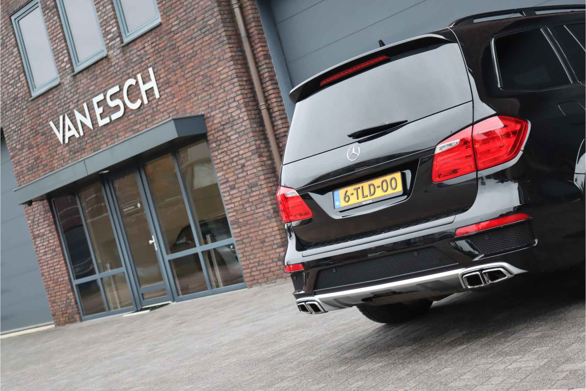 Mercedes-Benz GL-Klasse AMG 63 V8 Aut7 | 7-pers | 'Designo' | AMG Drivers Package | Panoramadak | Distronic+ | Stoelventilatie | Bang&Olufsen | Massage | Trekhaak | Surround Camera | Soft-Close | Dodehoekassistent | - 22/40