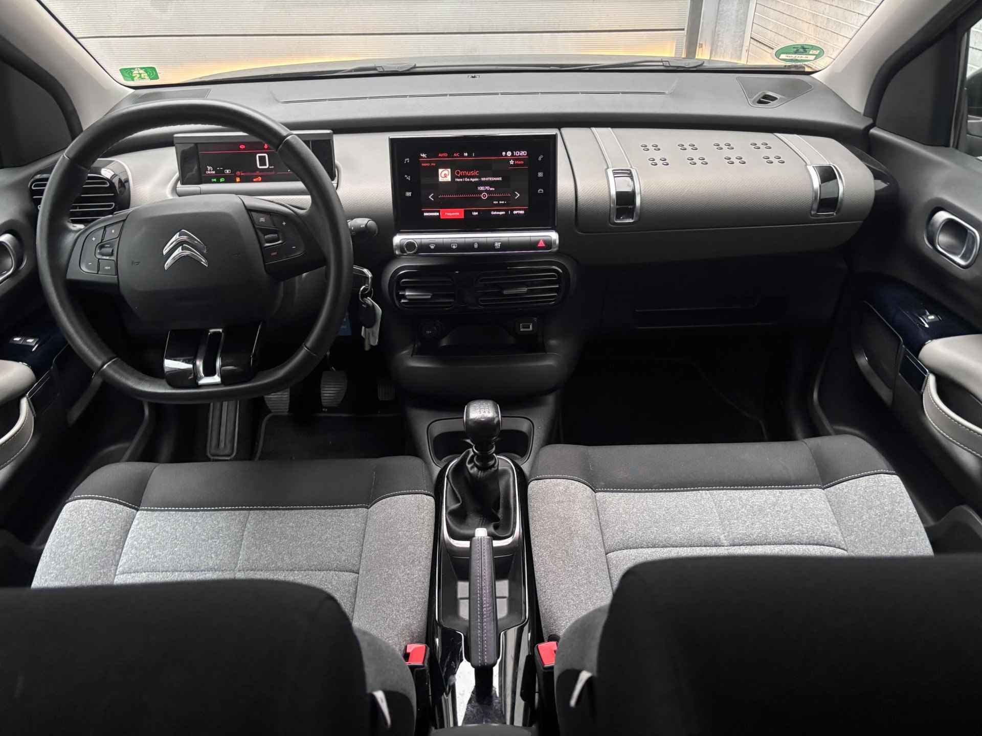 Citroën C4 Cactus C-Series 1.2 Turbo 110pk H6 | APPLE CARPLAY / ANDROID AUTO | STOELVERW. | PARKEERHULP | CLIMA | CRUISE CONTROL | DAB+ | - 17/57