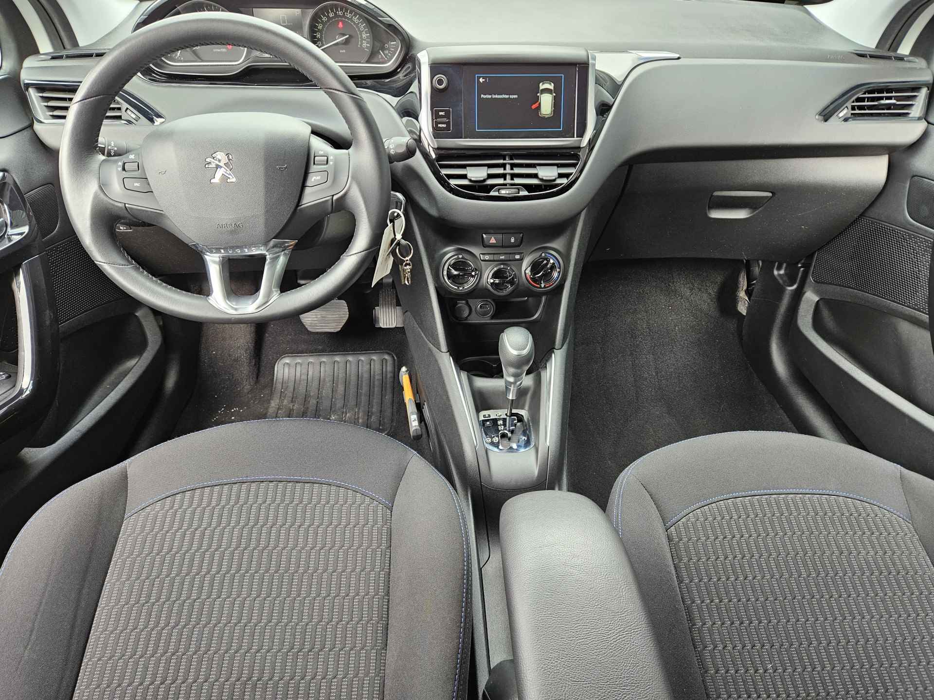 Peugeot 208 1.2 PureTech Signature 110 PK Turbo Automaat | Navigatie | Parkeersensoren | Apple Carplay en Android Auto | - 9/36