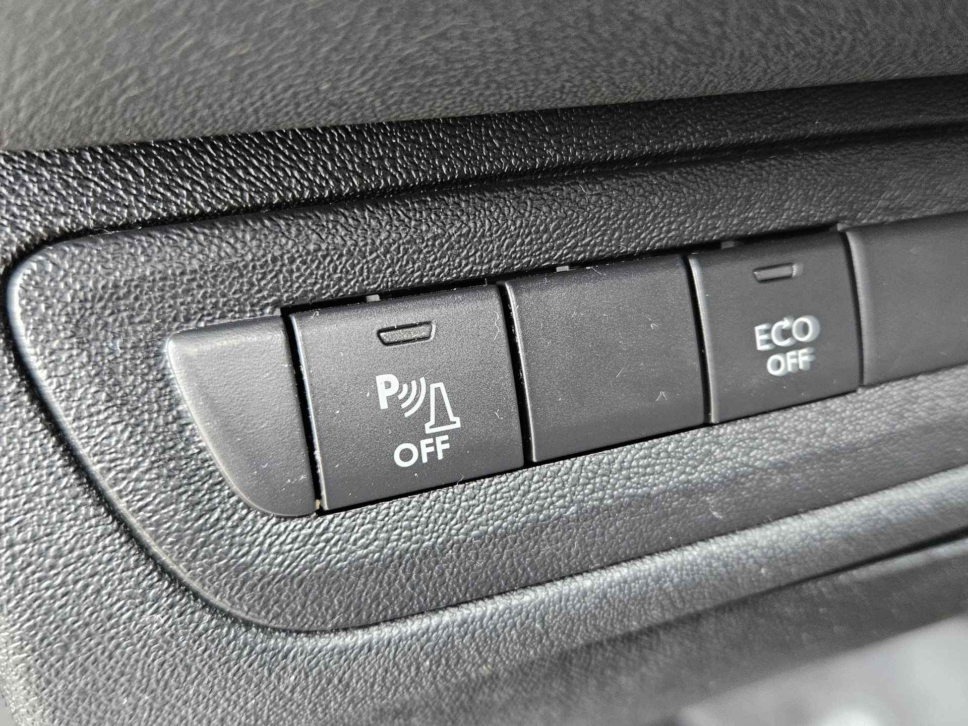 Peugeot 208 1.2 PureTech Signature 110 PK Turbo Automaat | Navigatie | Parkeersensoren | Apple Carplay en Android Auto | - 28/36
