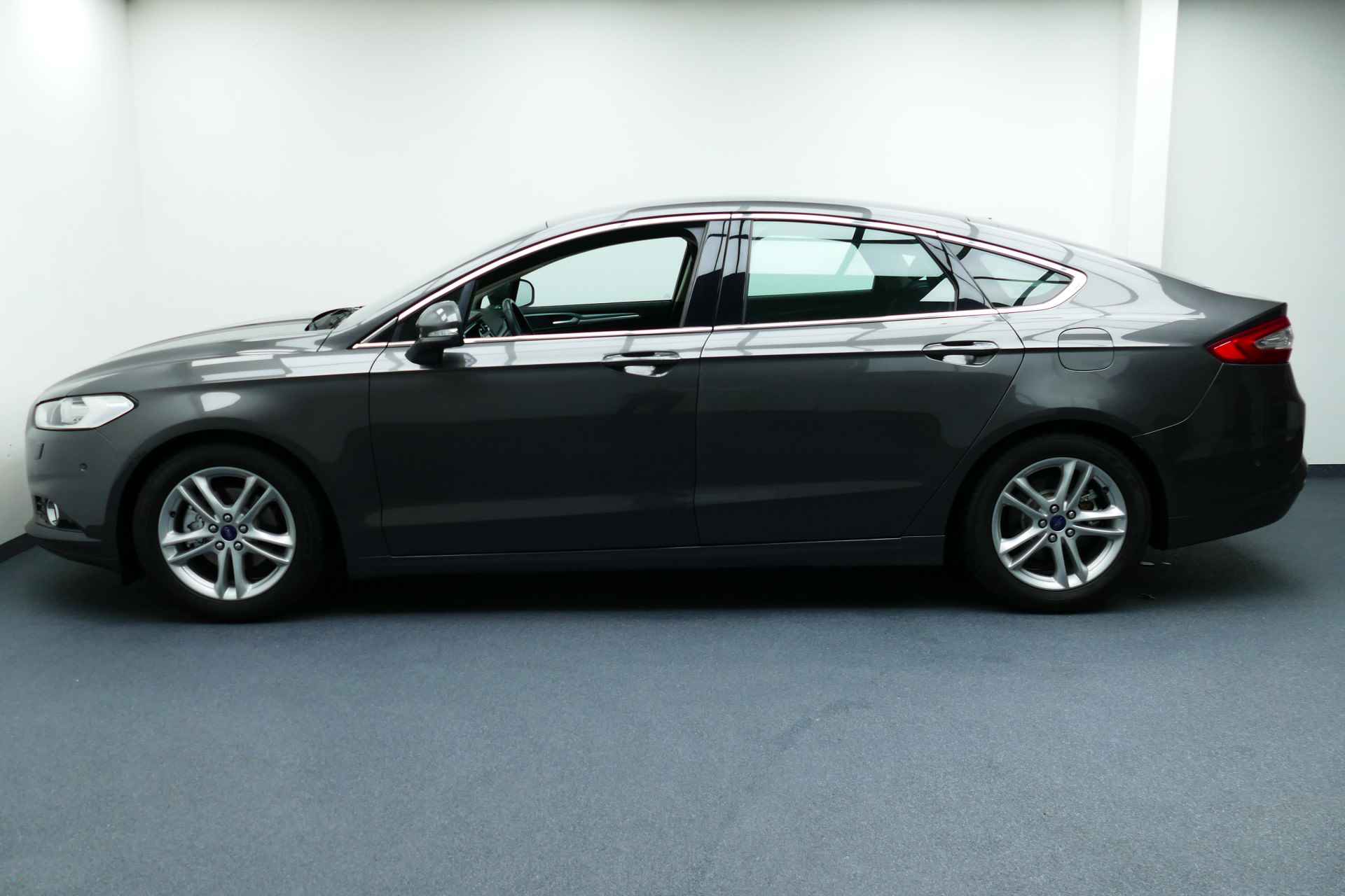 Ford Mondeo 1.5 160pk Titanium. Navi, Clima, Cruise, Stoel&StuurVerw, PDC V+A, Afn Trekhaak 1450kg - 9/31