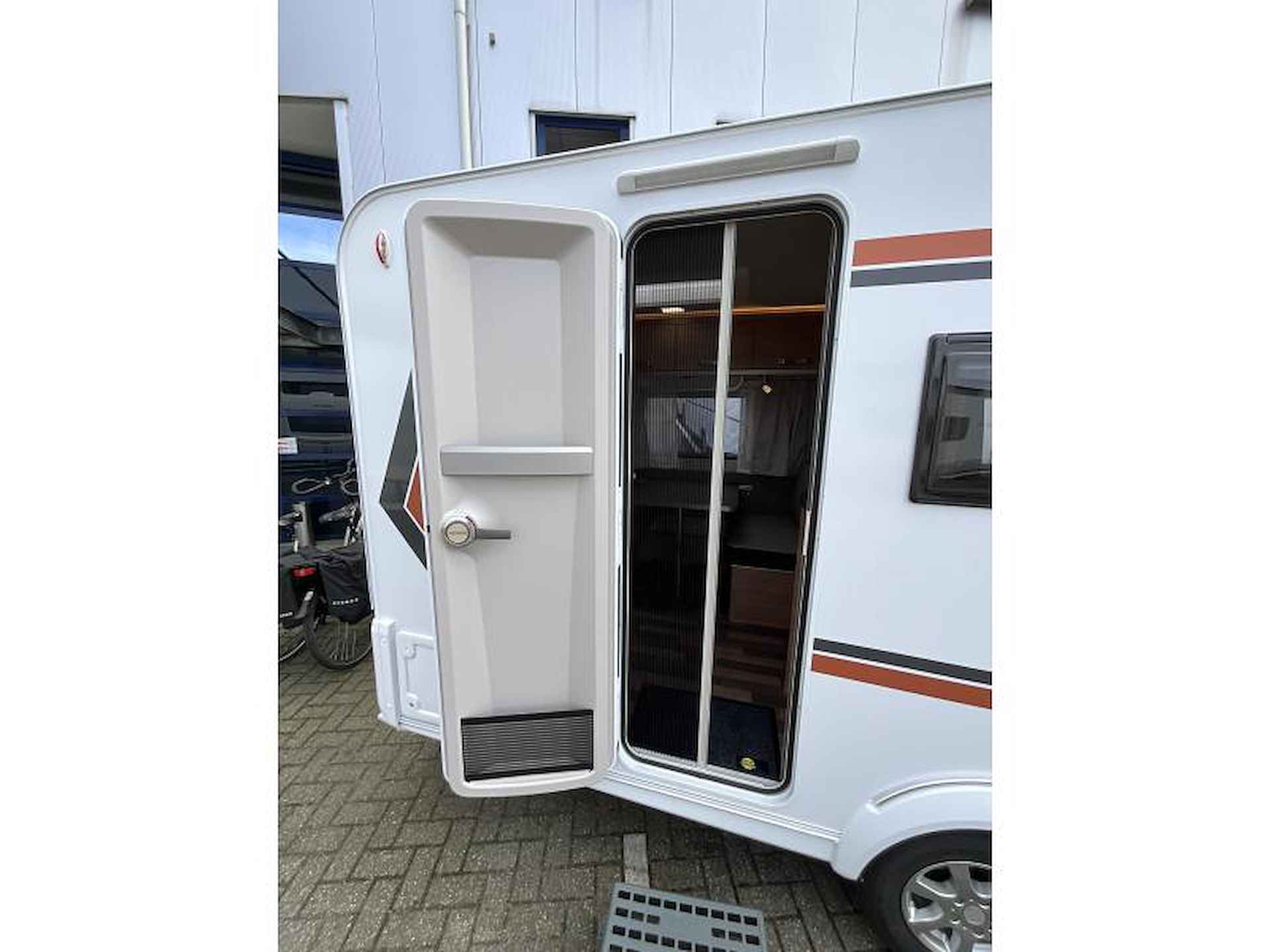 Weinsberg CaraOne Edition HOT 390 QD ACTIE MODEL-NIEUW - 4/12