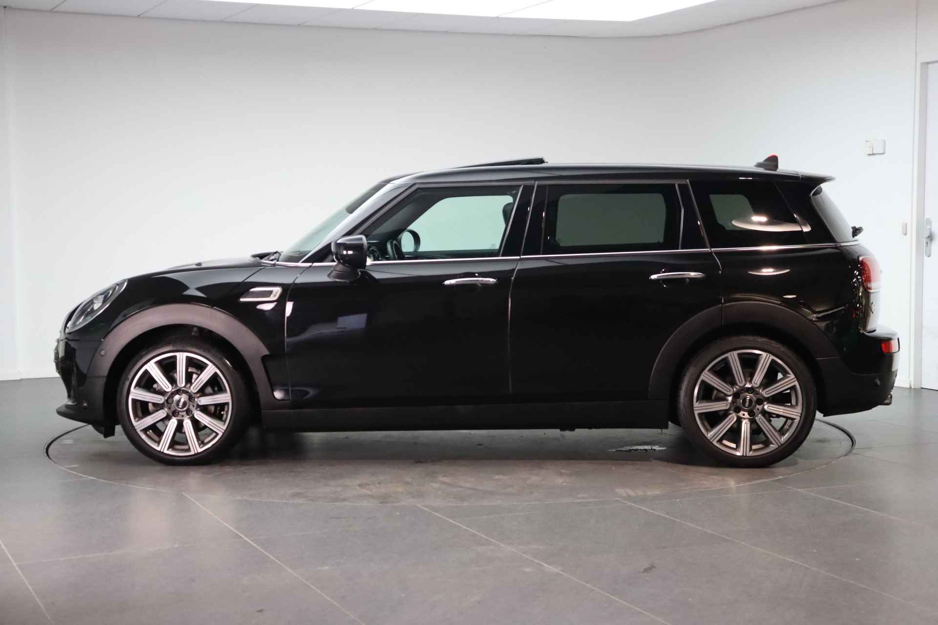 MINI Clubman Cooper Pepper Automaat / Panoramadak / Achteruitrijcamera / LED / Comfort Access / Stoelverwarming / Park Assistant - 3/21