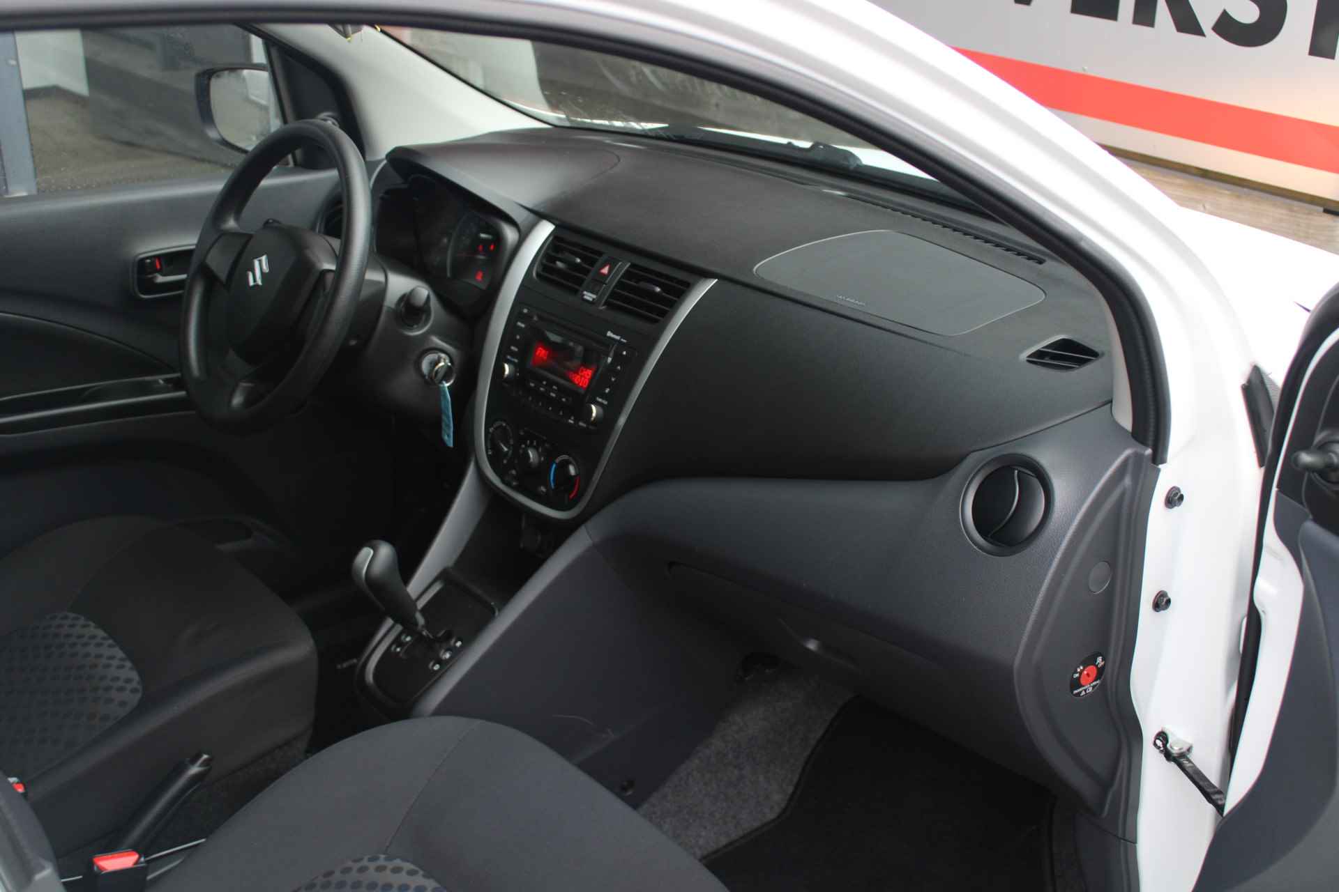 Suzuki Celerio 1.0 Comfort Automaat Airco, Bluetooth, Elektrische Ramen Voor en Achter - 24/27