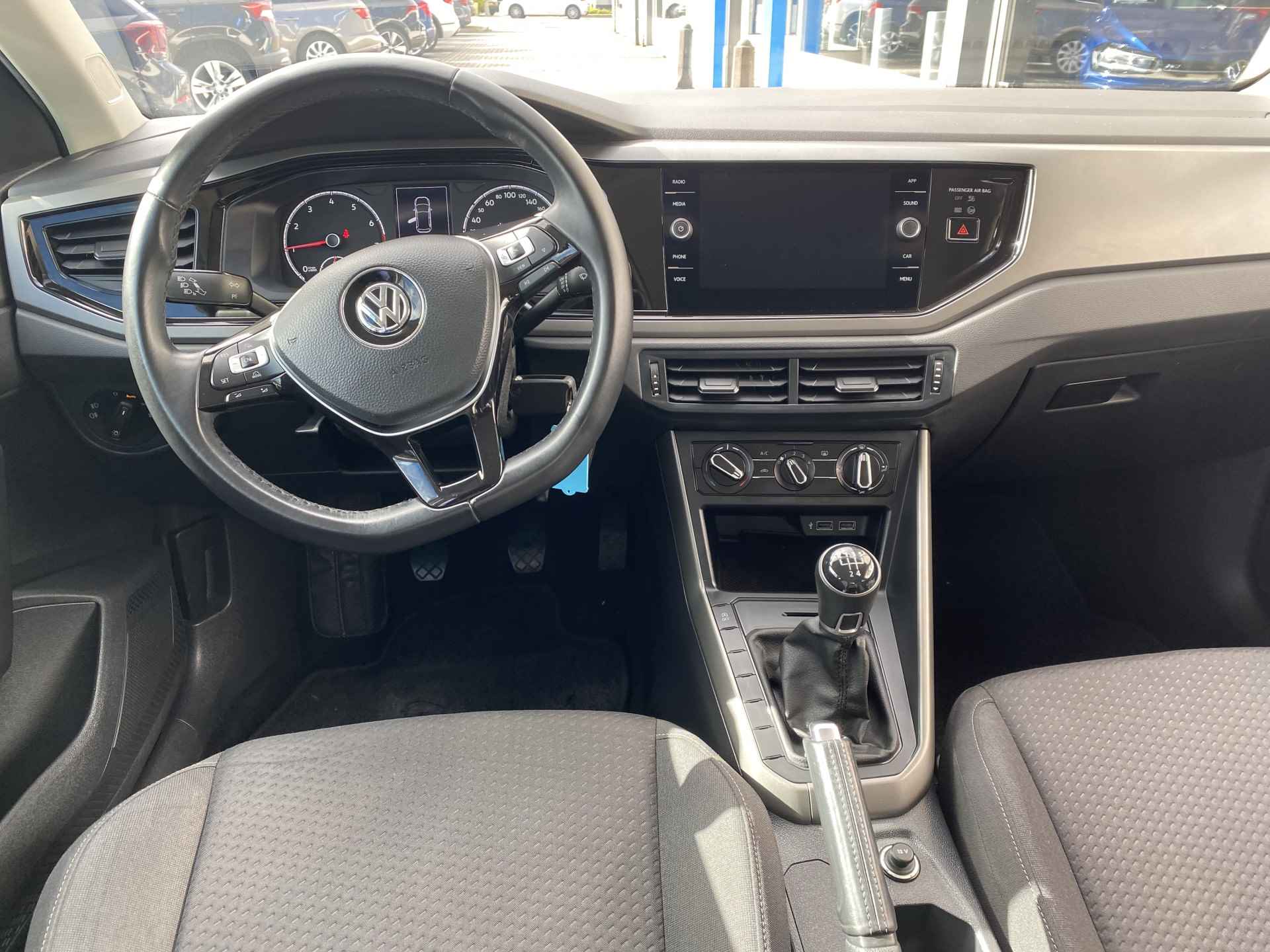 Volkswagen Polo 1.0 MPI Comfortline / CRUISE/ APP CONNECT/ AIRCO/ - 9/33
