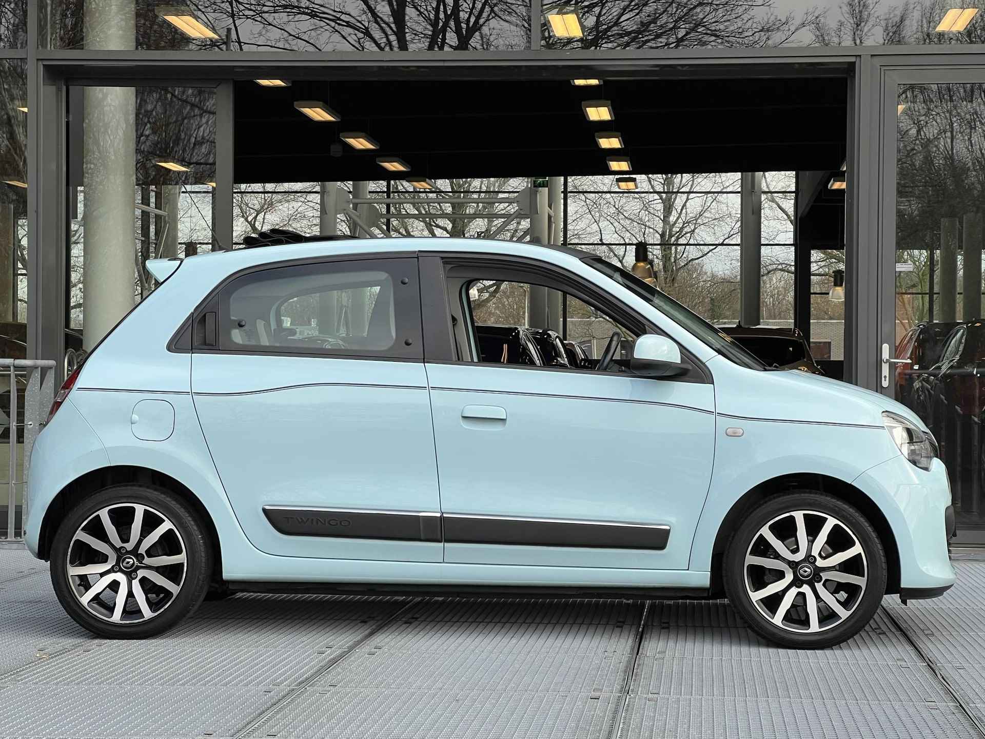 Renault Twingo 0.9 TCe 90 Dynamique | Vouwdak | Climate Control | Achteruitrijcamera - 17/31