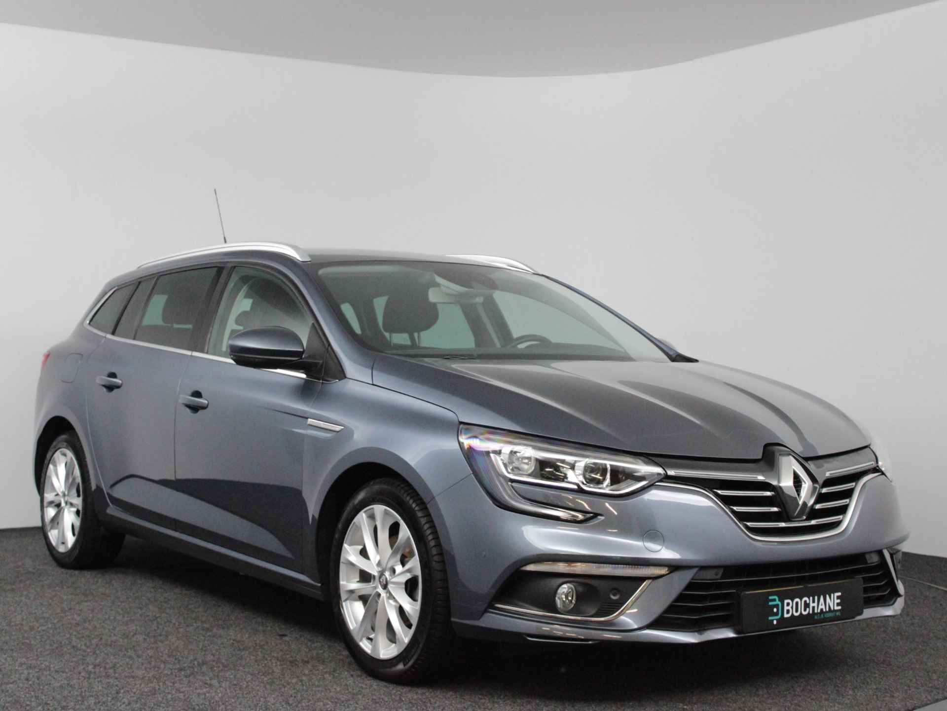 Renault Mégane Estate 1.2 TCe 130 EDC Intens AUTOMAAT | TREKHAAK | ACHTERUITRIJCAMERA | PARKEERSENSOREN VOOR-EN ACHTER | 17" LICHTMETALEN VELGEN | CLIMATE CONTROL - 7/48