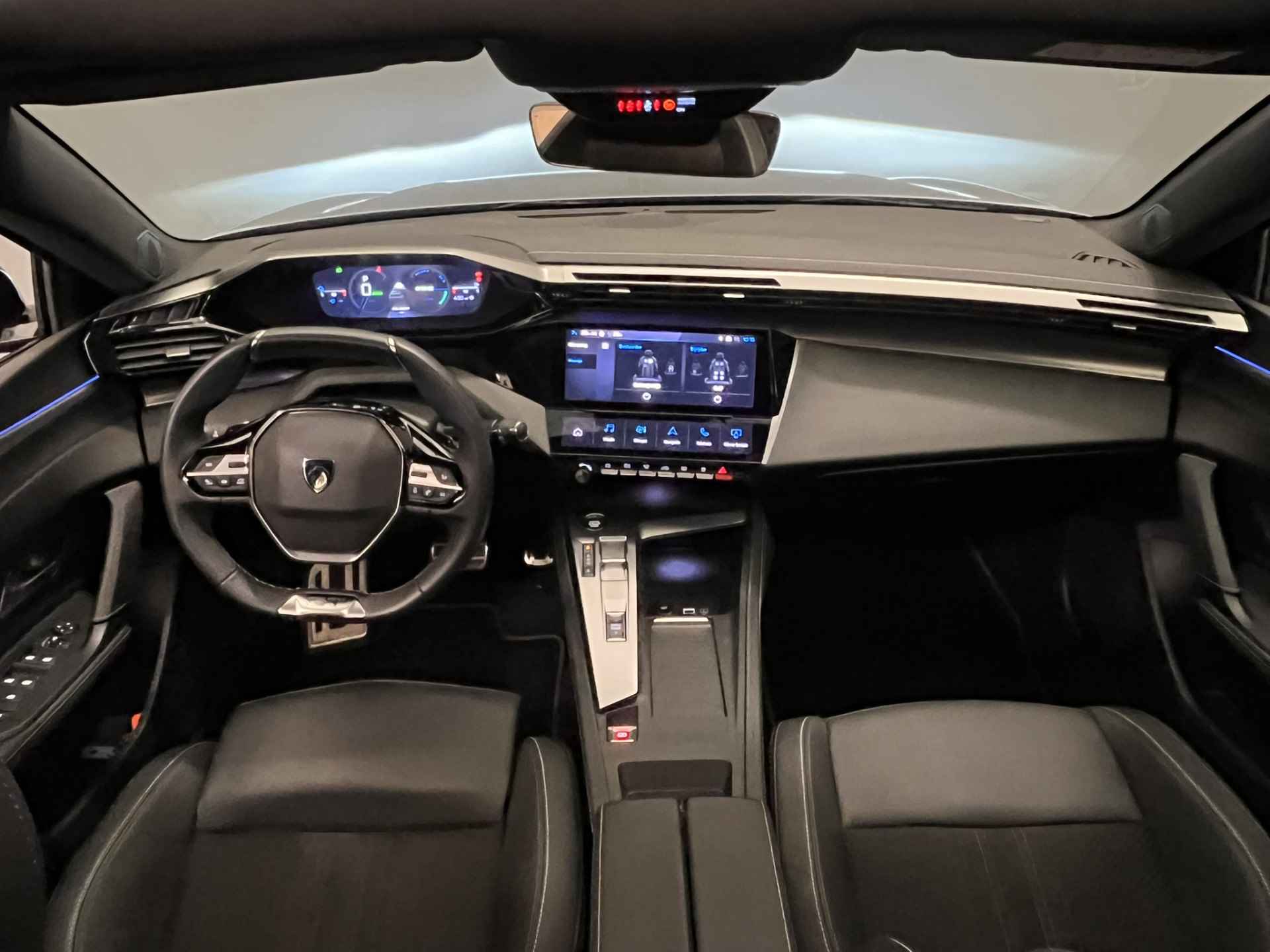 Peugeot 308 SW 1.6 180PK Hybrid GT | Panoramadak | Trekhaak | Elek.Stoel | Geheugen | Massage | Alcantara/Leder | Elek.Klep | 360 Camera | Stoelverwarming | Stuurverwarming | Carplay | Navigatie | Dode hoek | Bluetooth | - 31/36