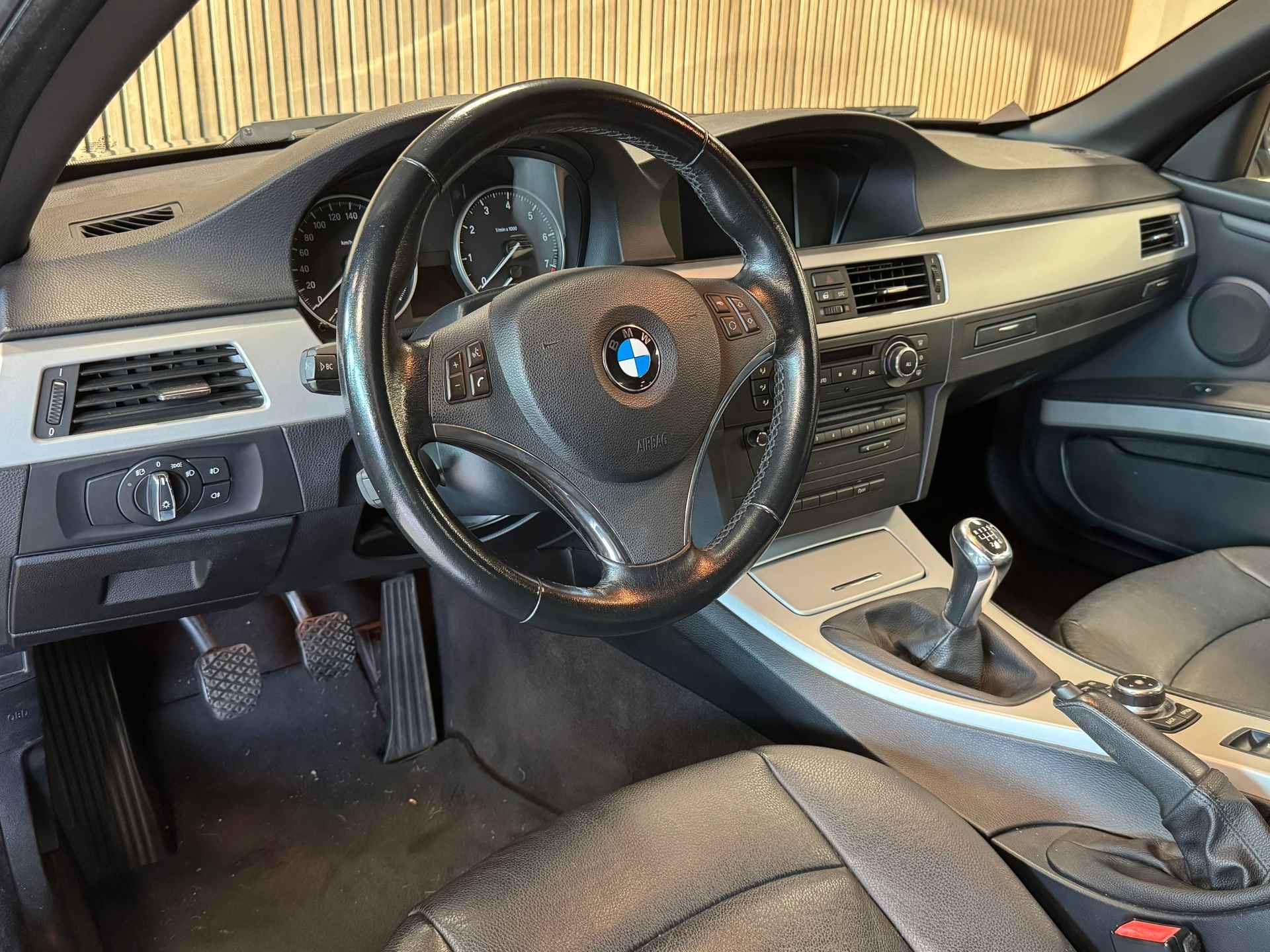 BMW 3-serie Cabrio 320i High Executive CABRIO HARD-TOP LEDER NAVI PDC CRUISE TREKHAAK - 14/33