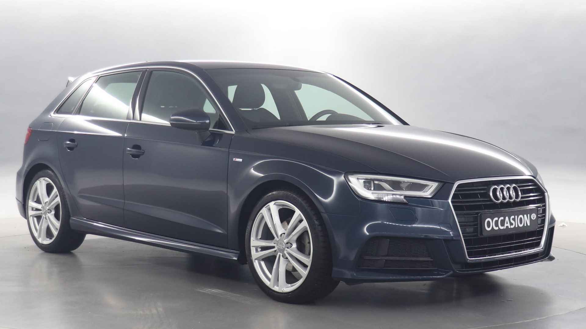 Audi A3 Sportback 30 TFSI 115pk Sport S Line Edition S-tronic / Navigatie / Parkeersensoren / LED - 3/37