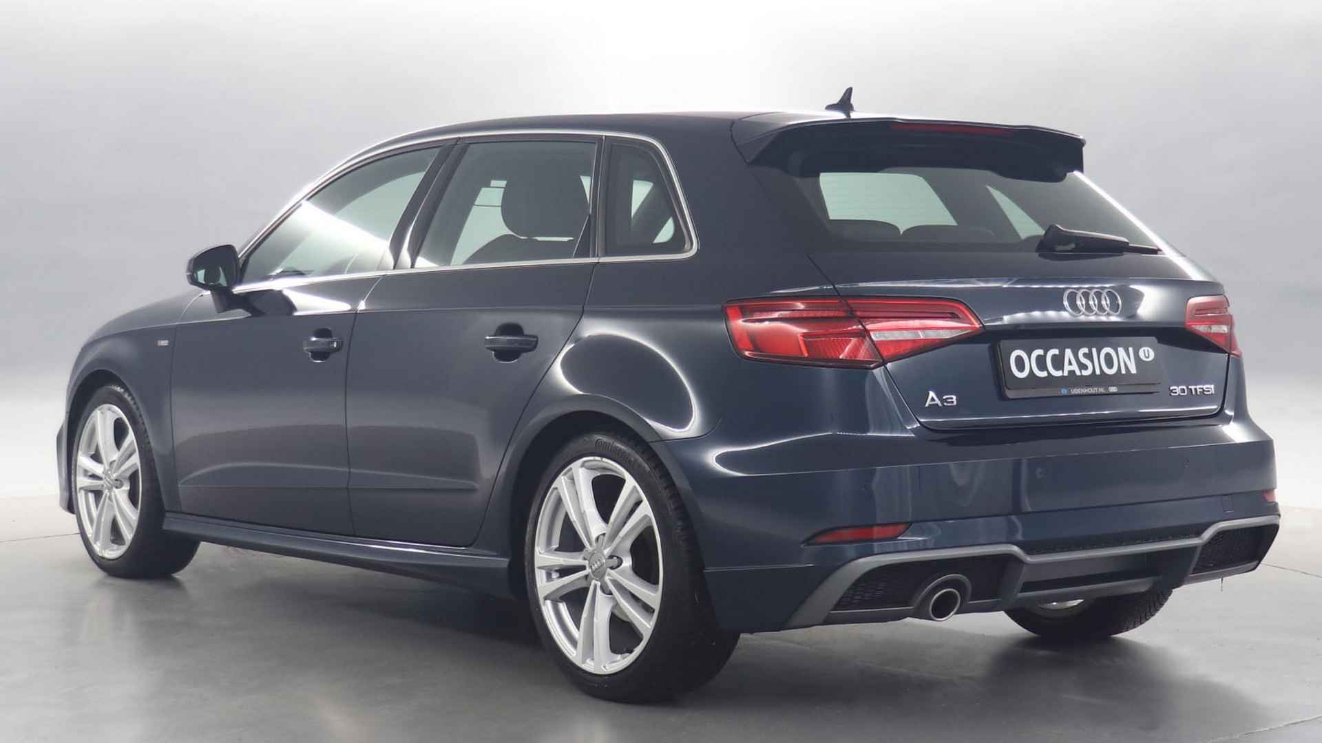 Audi A3 Sportback 30 TFSI 115pk Sport S Line Edition S-tronic / Navigatie / Parkeersensoren / LED - 4/37